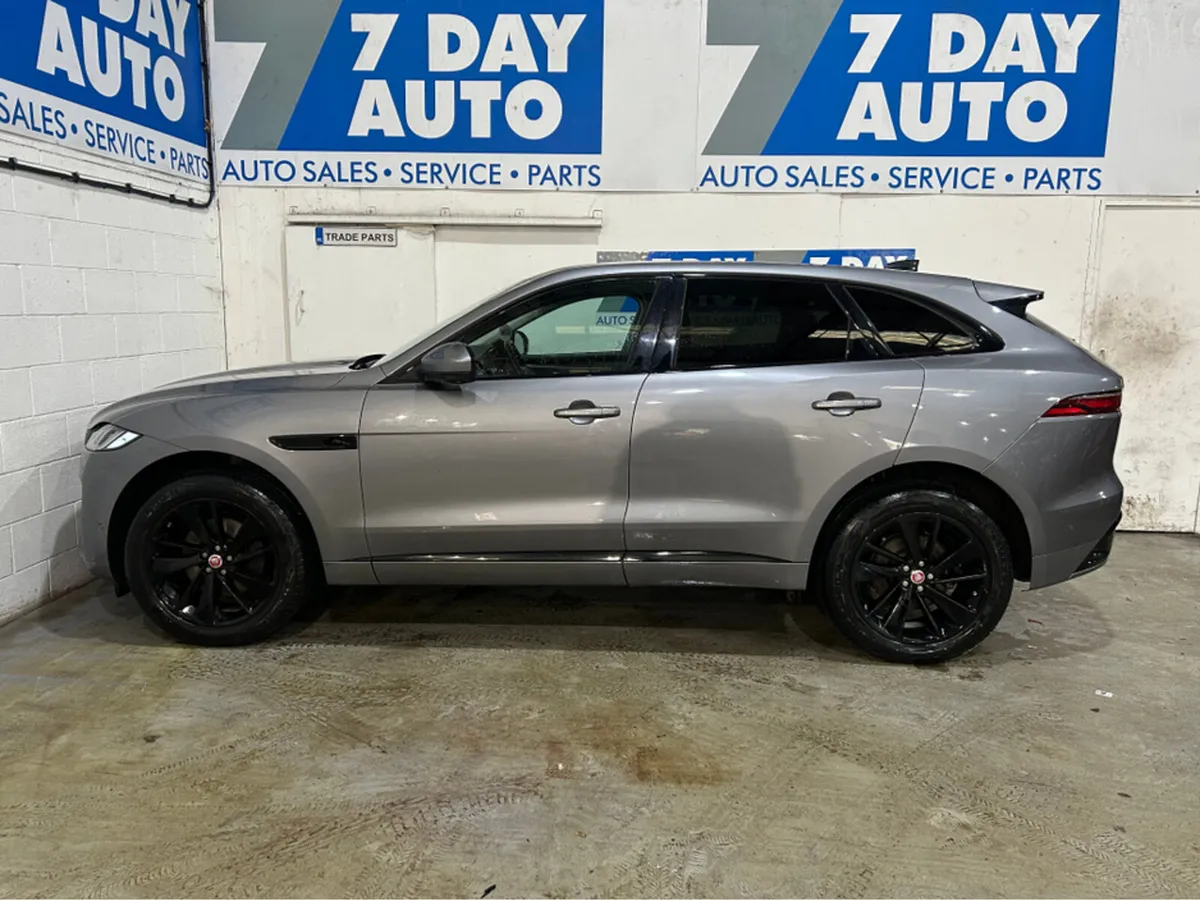 Jaguar F-Pace R-DYNAMIC AWD AUTO - Image 4