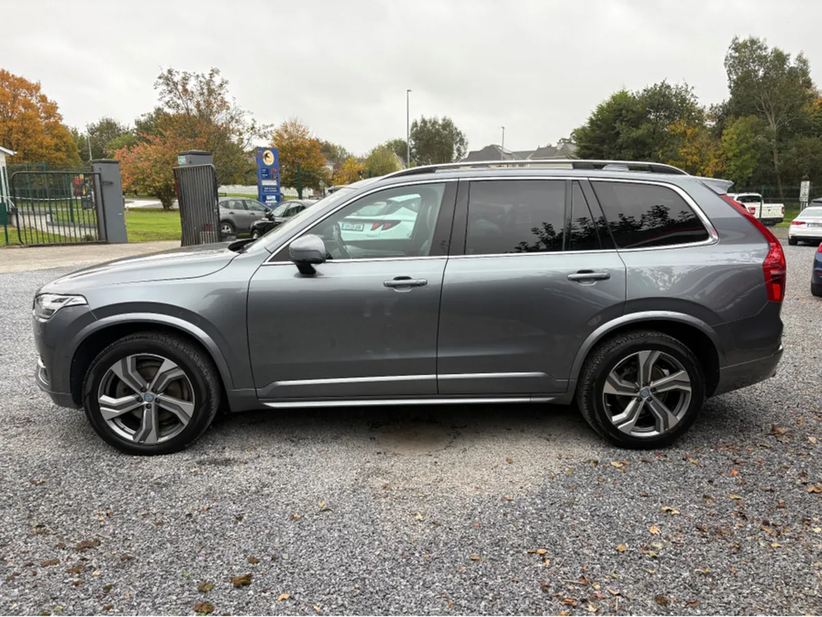 Volvo XC90 D5 AWD MOMENTUM GT 5DR AUTO - Image 4
