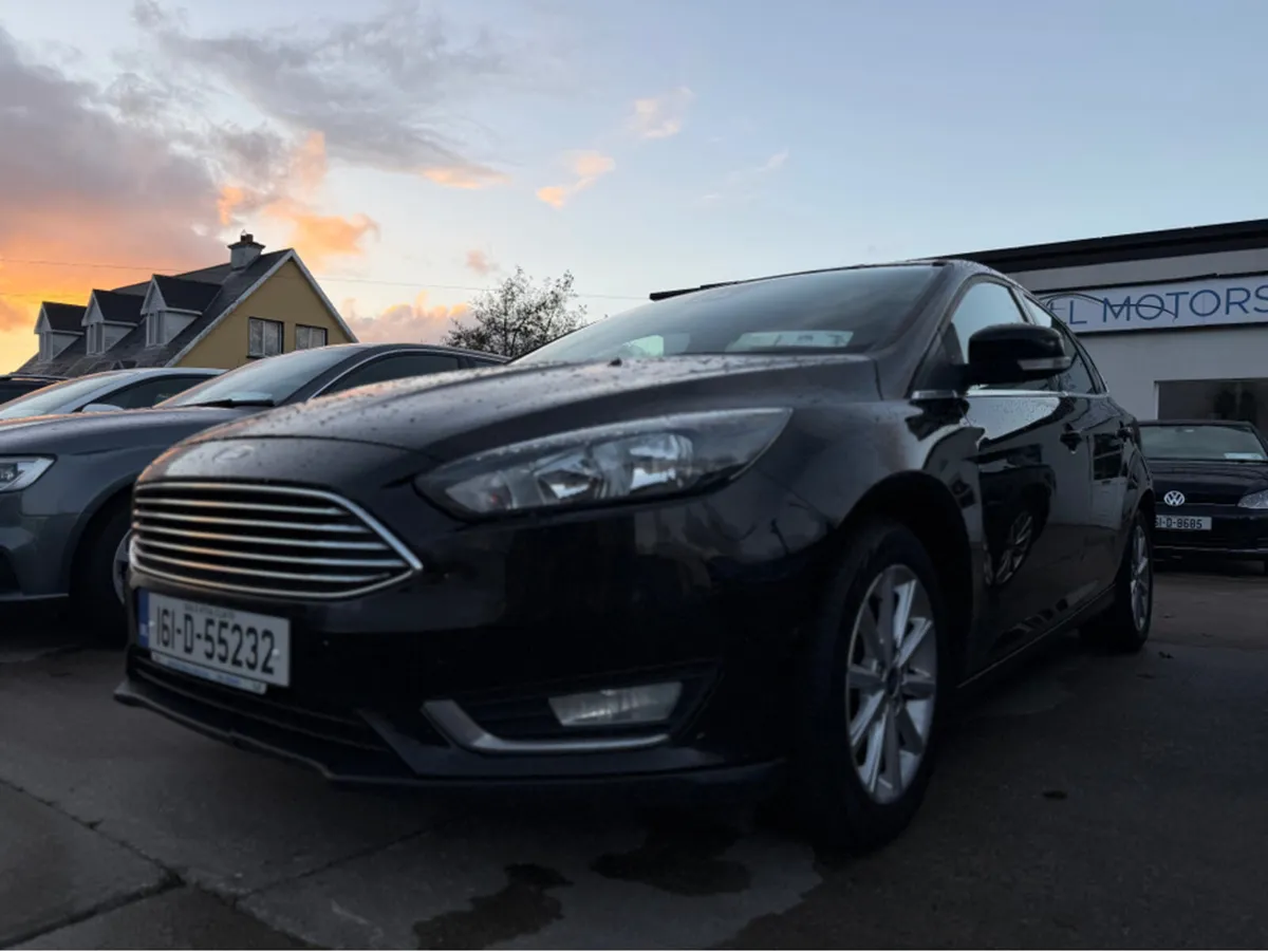 Ford Focus 1.5 TDCI TITANIUM 120PS 6SPEED 5DR - Image 2