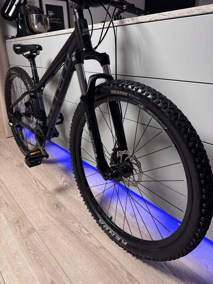 Carrera Vengance Mountain Bike - Image 4