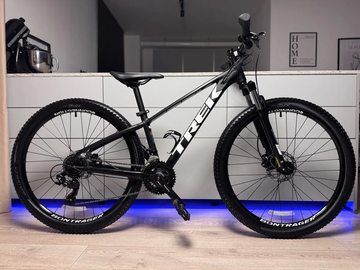 TREK Marlin 5 (Like New) - Image 1