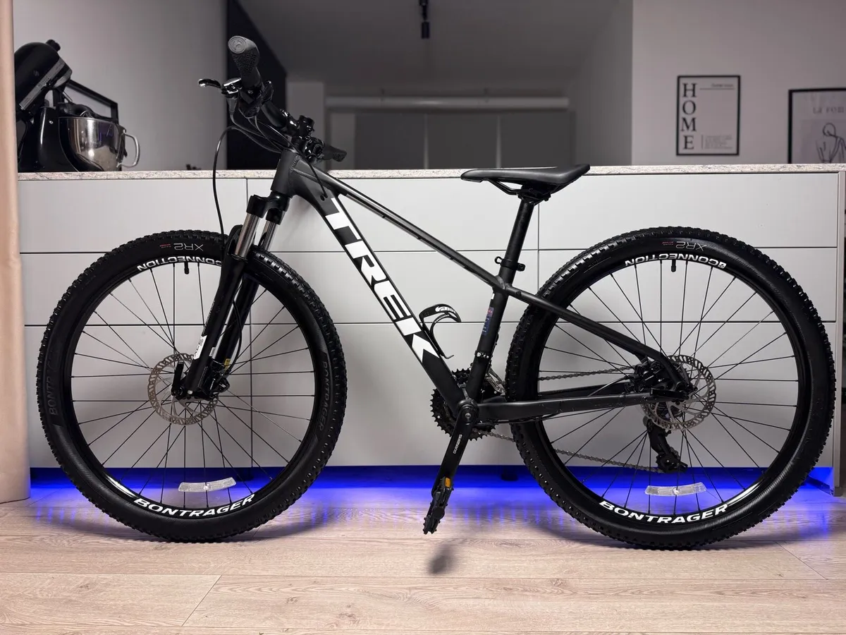 TREK Marlin 5 (Like New) - Image 2