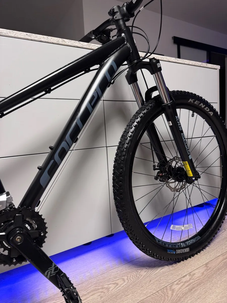 Carrera Vengeance Mountain Bike (Like New) - Image 3