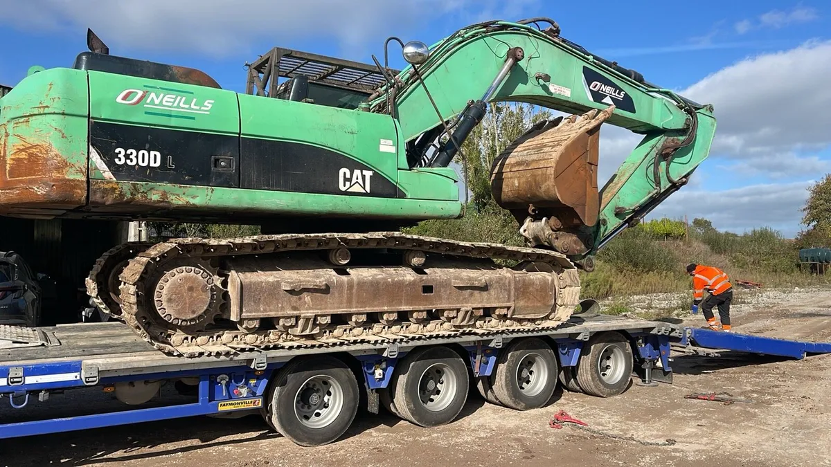 Exporting Diggers Dozers - Image 1