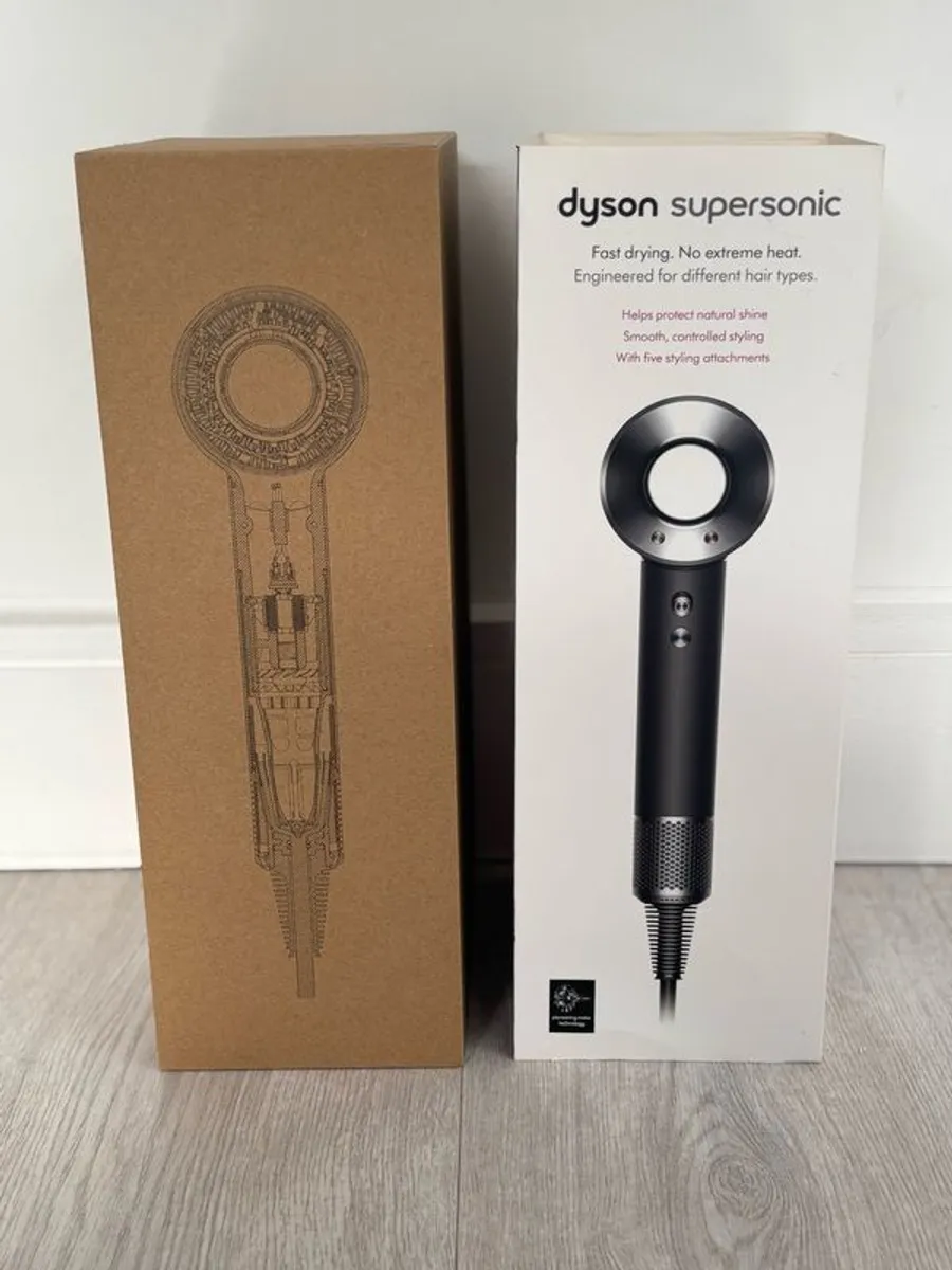 Dyson Supersonic Hairdryer Immaculate Condition - Image 2