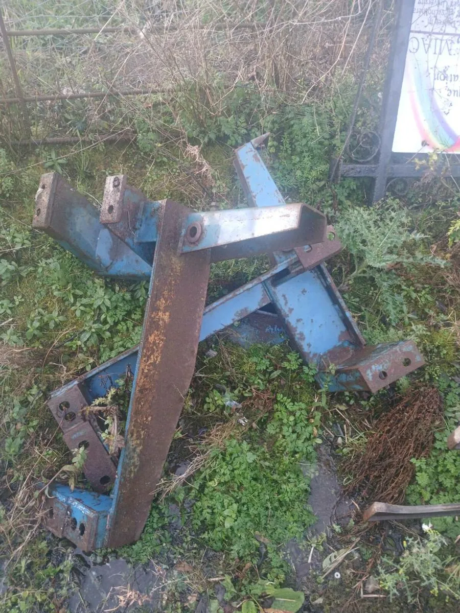Tanco 978 power loader brackets  ford - Image 4