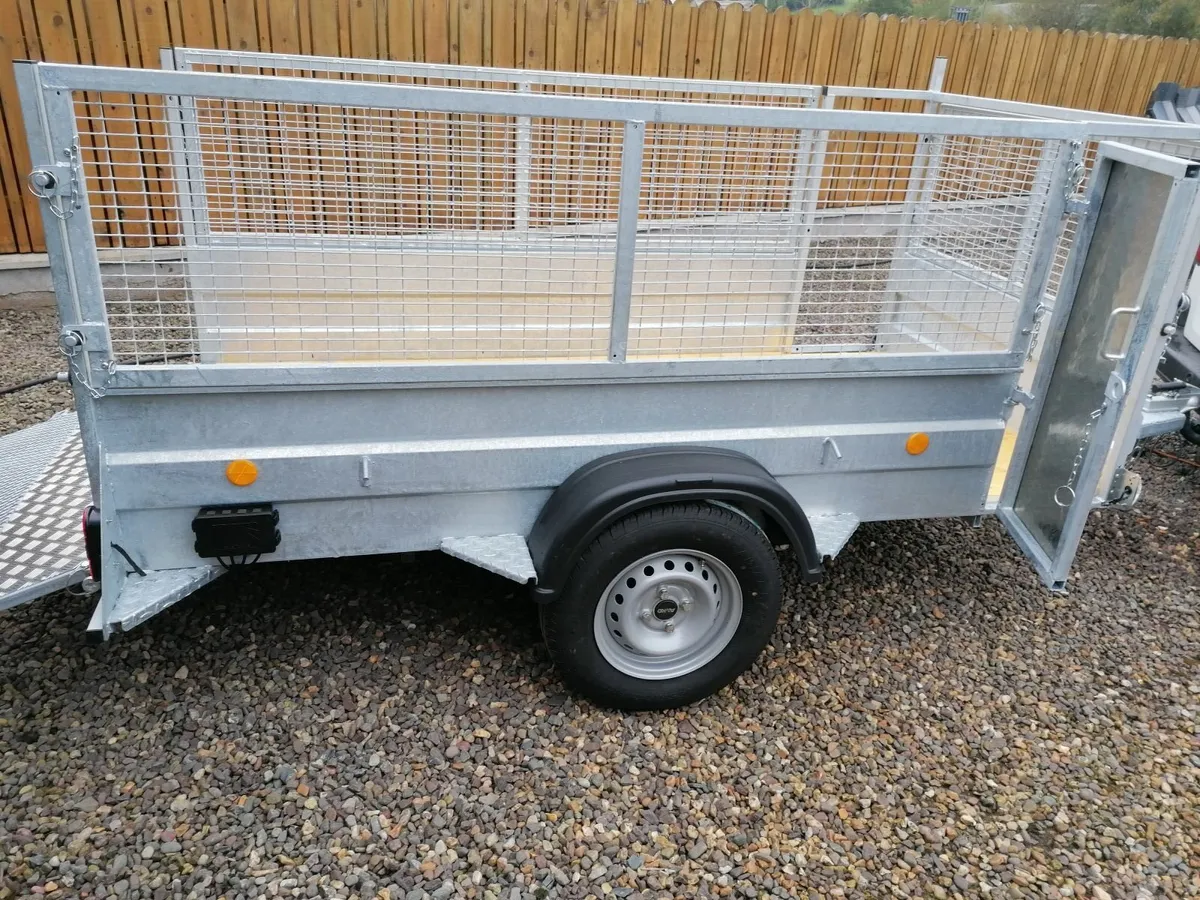 Trailers 8x4 - Image 1