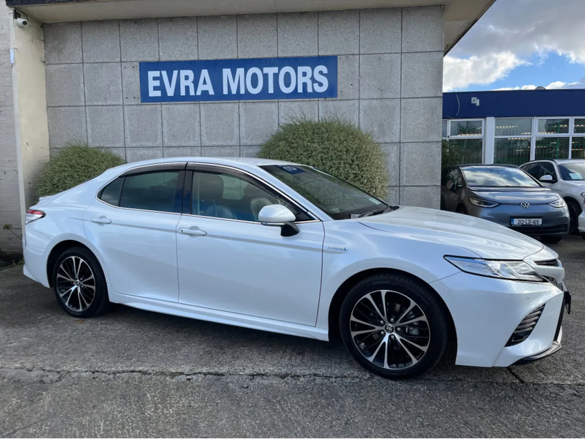 Toyota Camry WS AUTOMATIC HYBRID 2.5 PETROL //MASS - Image 3