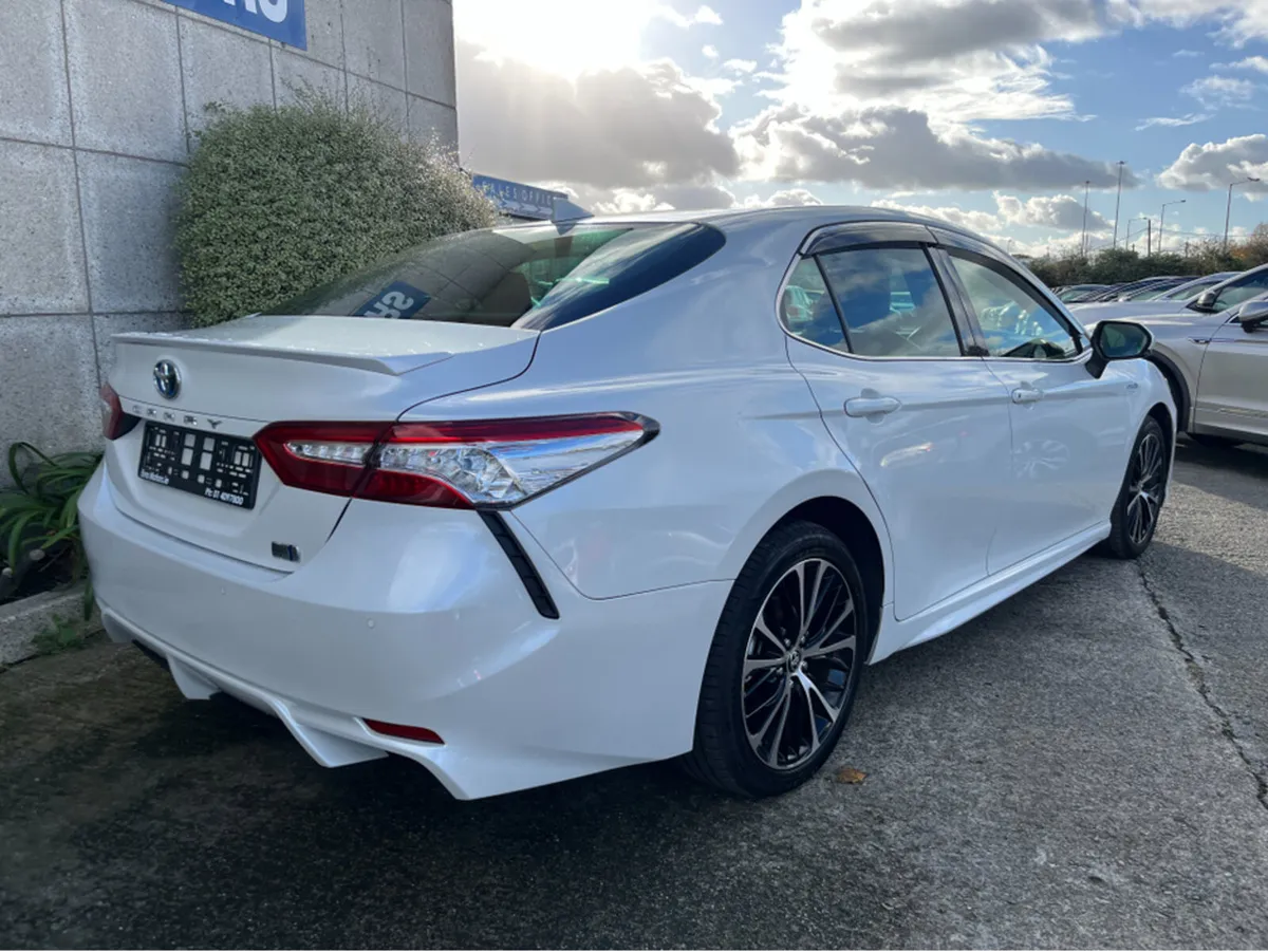 Toyota Camry WS AUTOMATIC HYBRID 2.5 PETROL //MASS - Image 4