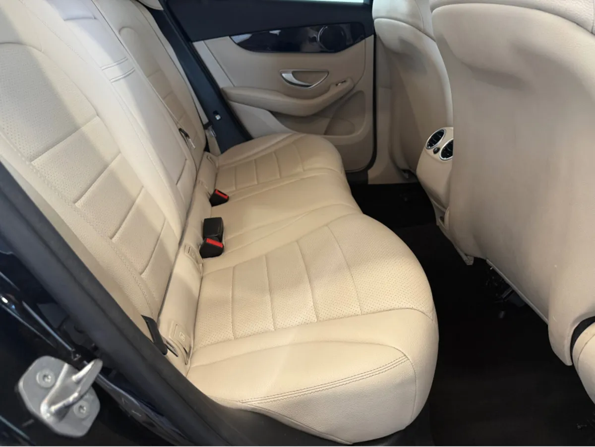 Mercedes-Benz GL-Class 220 D 4MATIC 5DR AUTO - Image 2