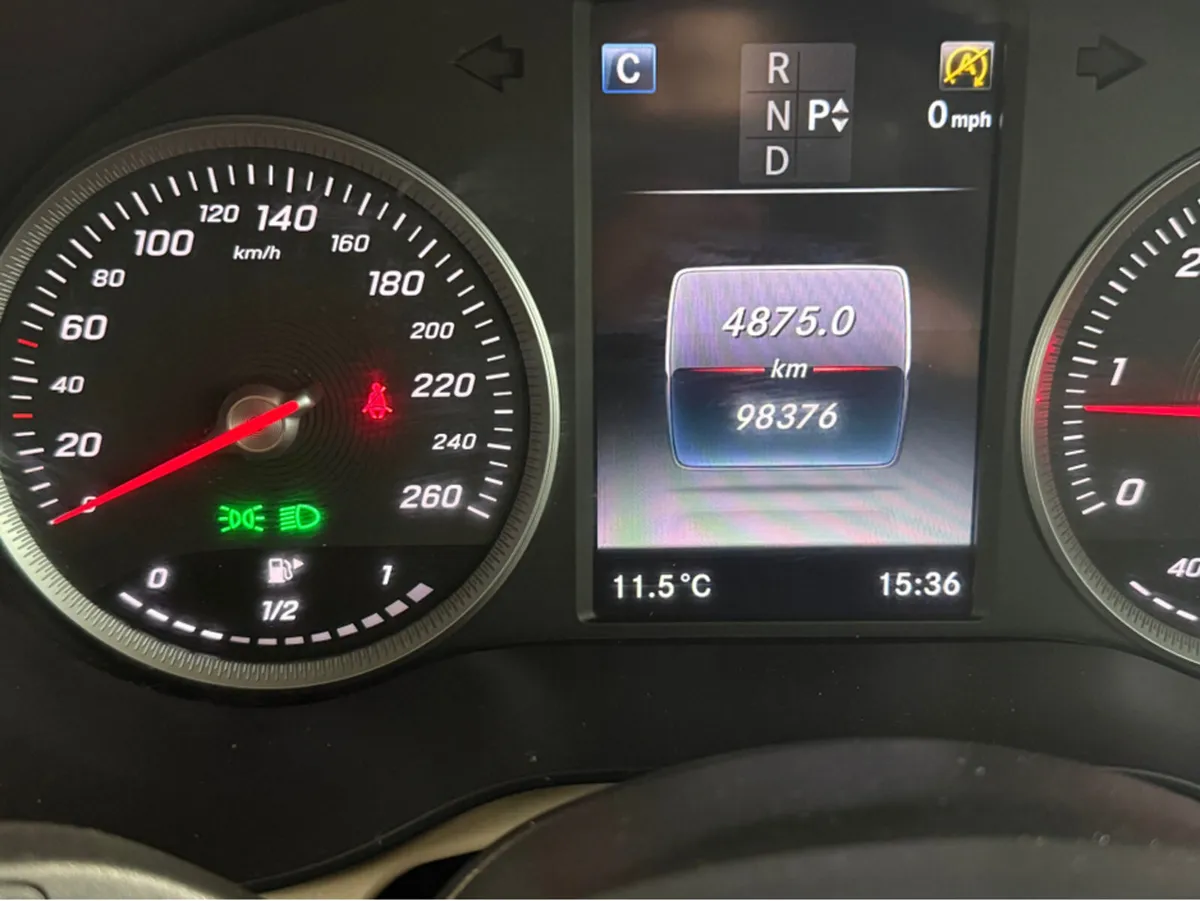 Mercedes-Benz GL-Class 220 D 4MATIC 5DR AUTO - Image 4