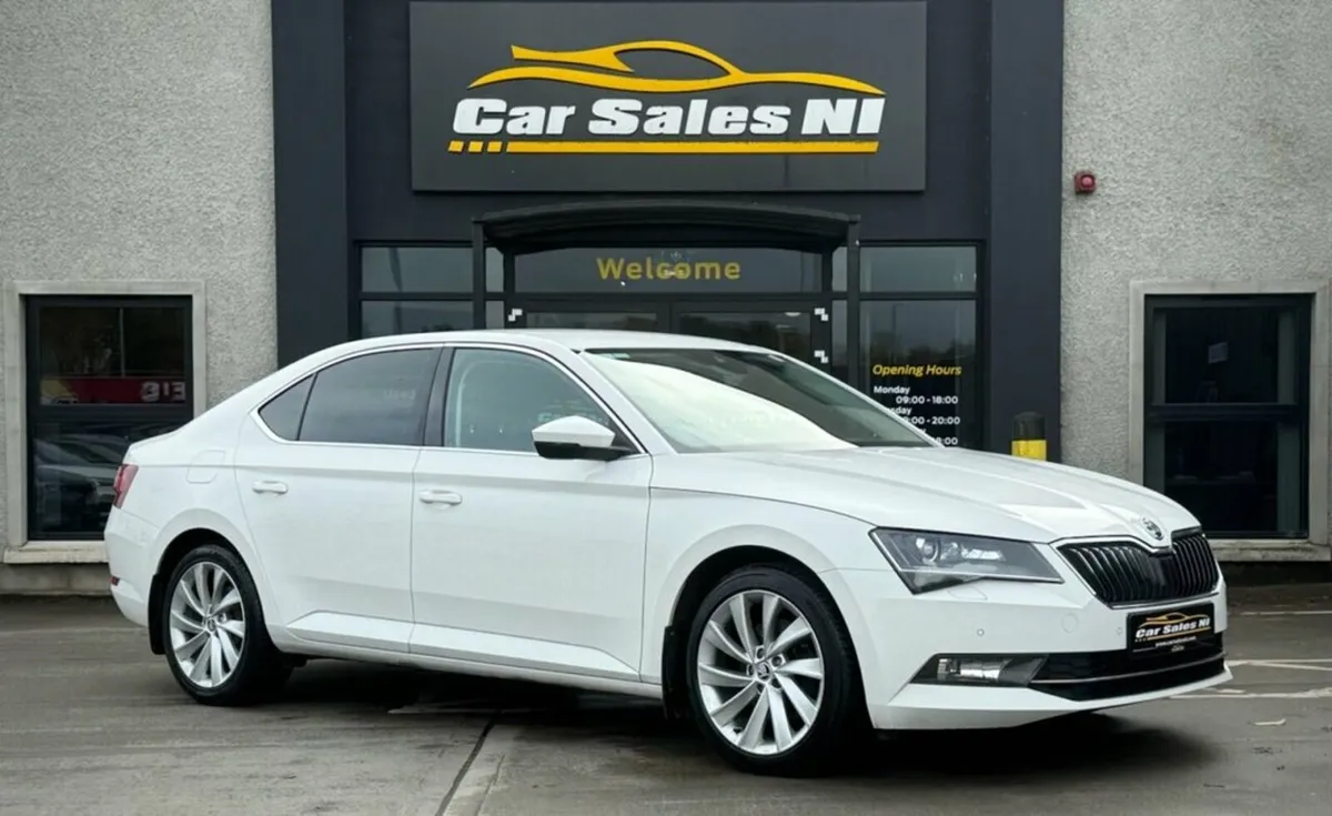 2.0 TDI SE L Executive Hatchback 5dr Diesel DSG Eu - Image 1
