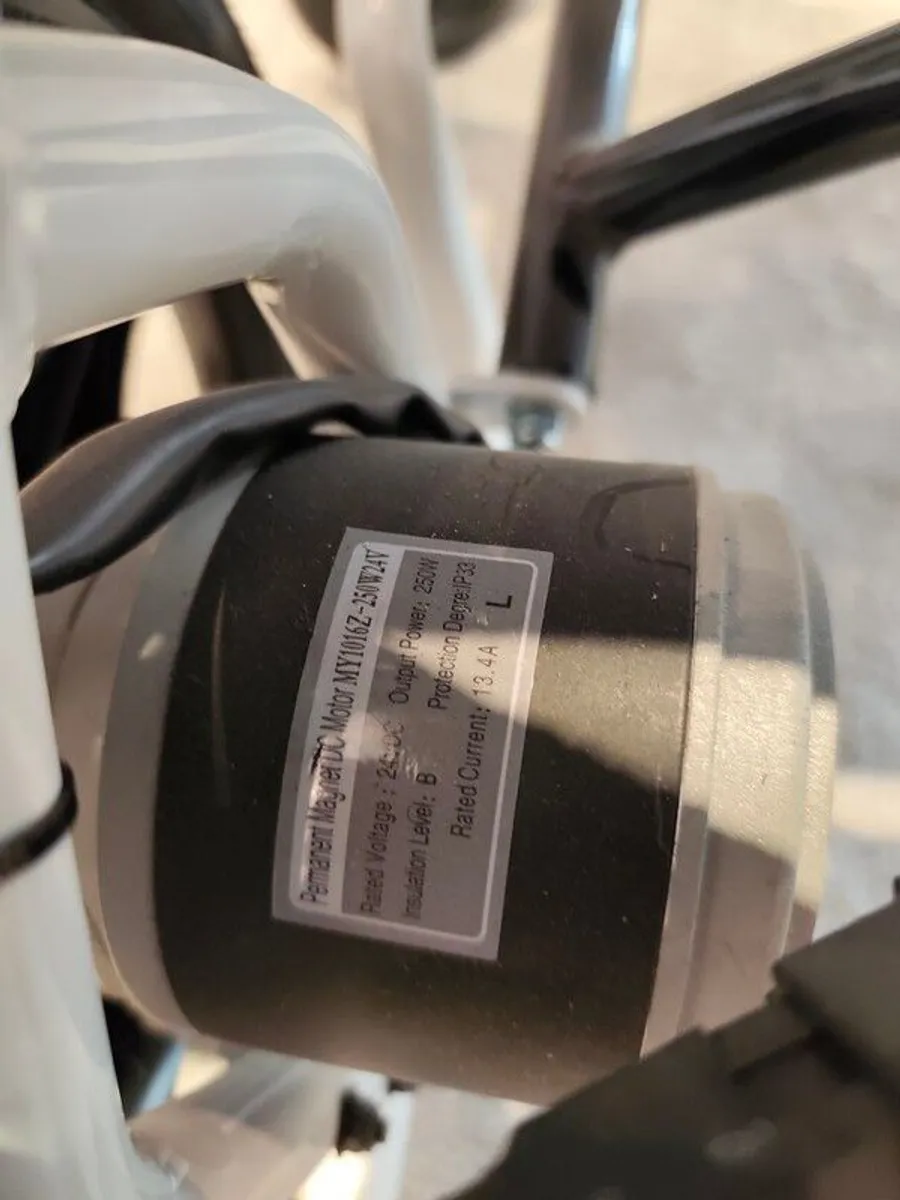 Electric Wheelchair - Image 2