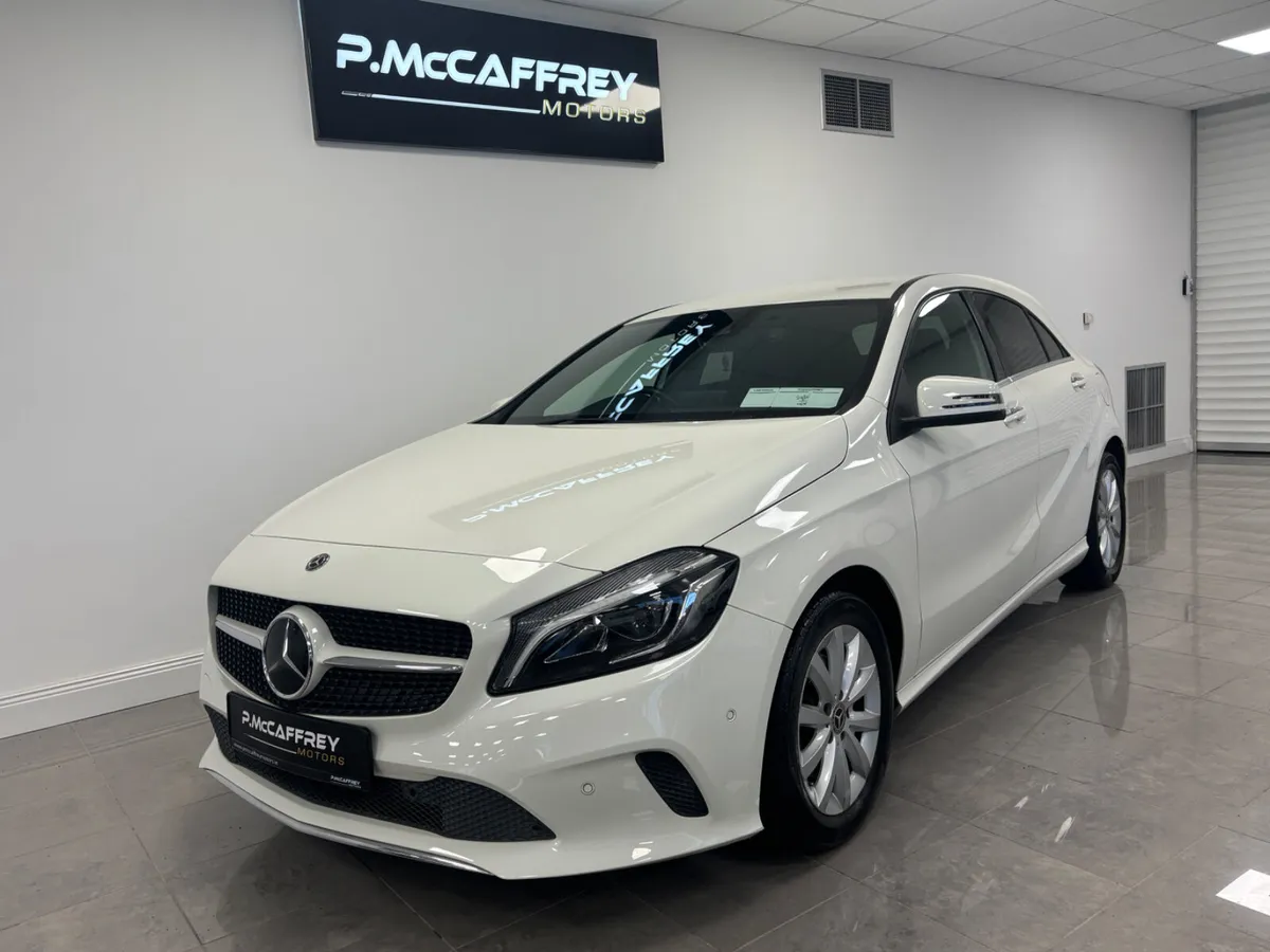 2017 Mercedes-Benz A180 1.6 Style Auto Half Leathe - Image 4