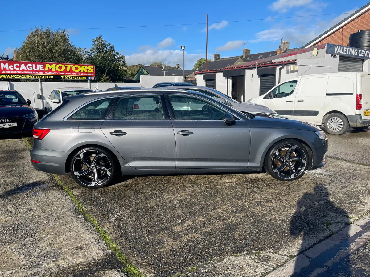 Audi A4 2017 - Image 2