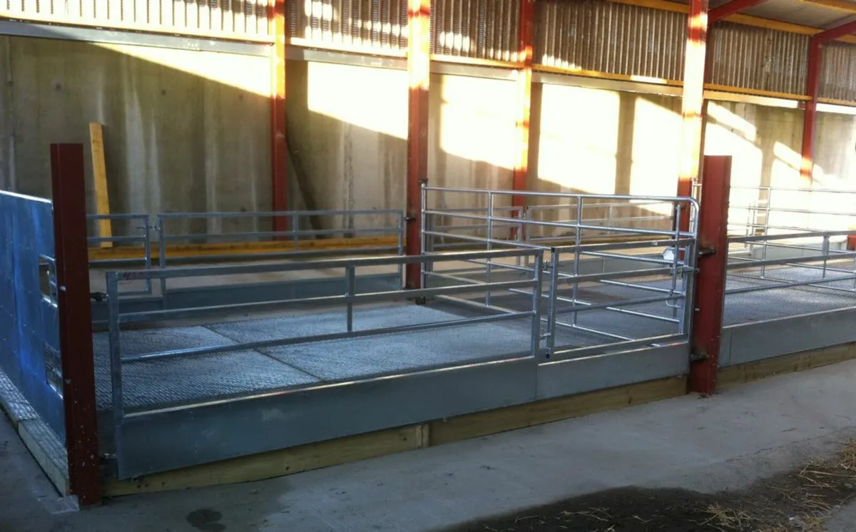 Walk Through feeders, barriers - Image 4