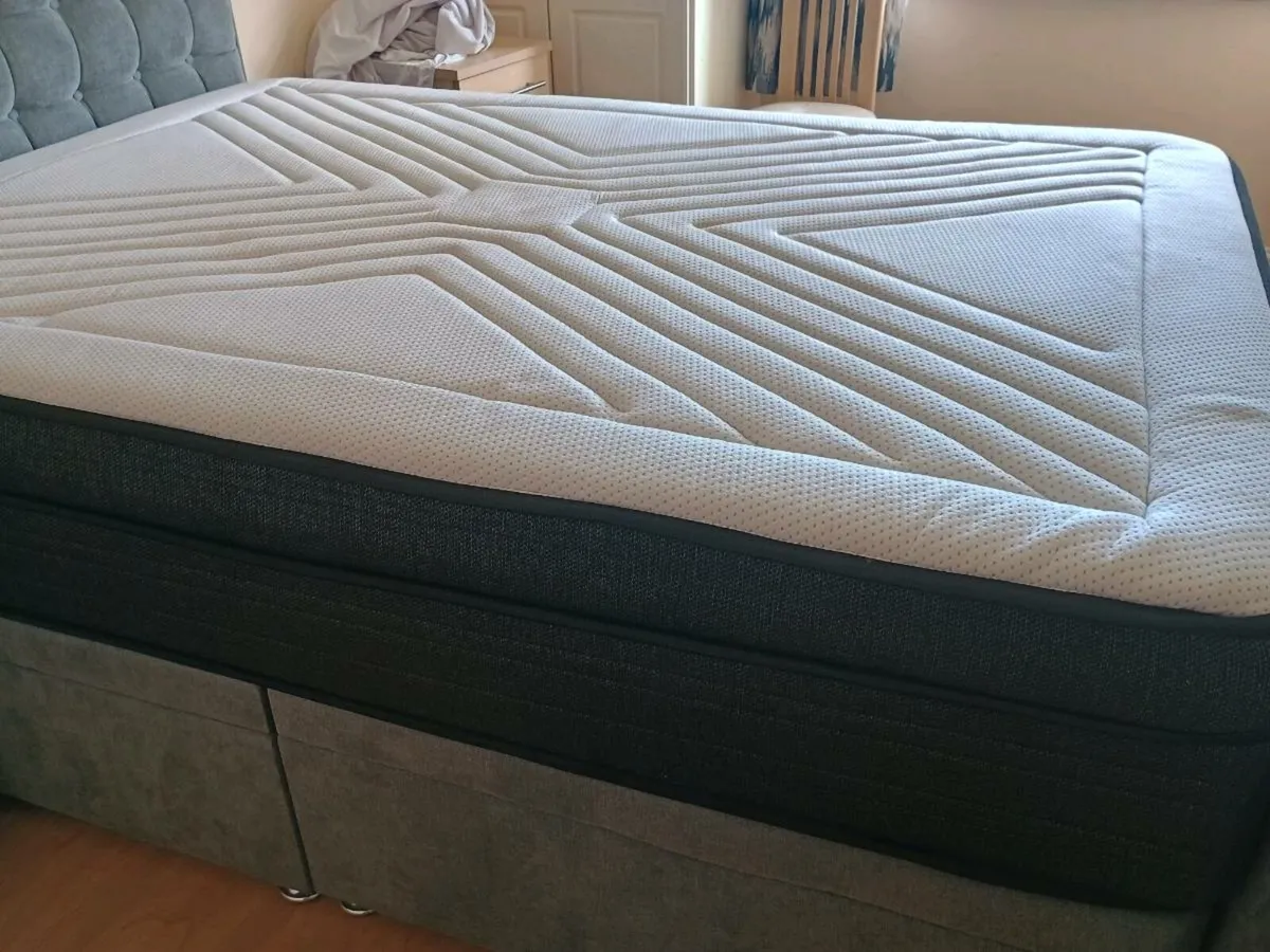 Double bed frame with mattress - Image 2
