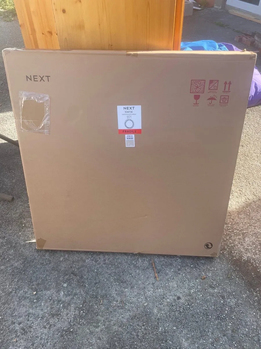 Brand new mirror golden frame in box - Image 1