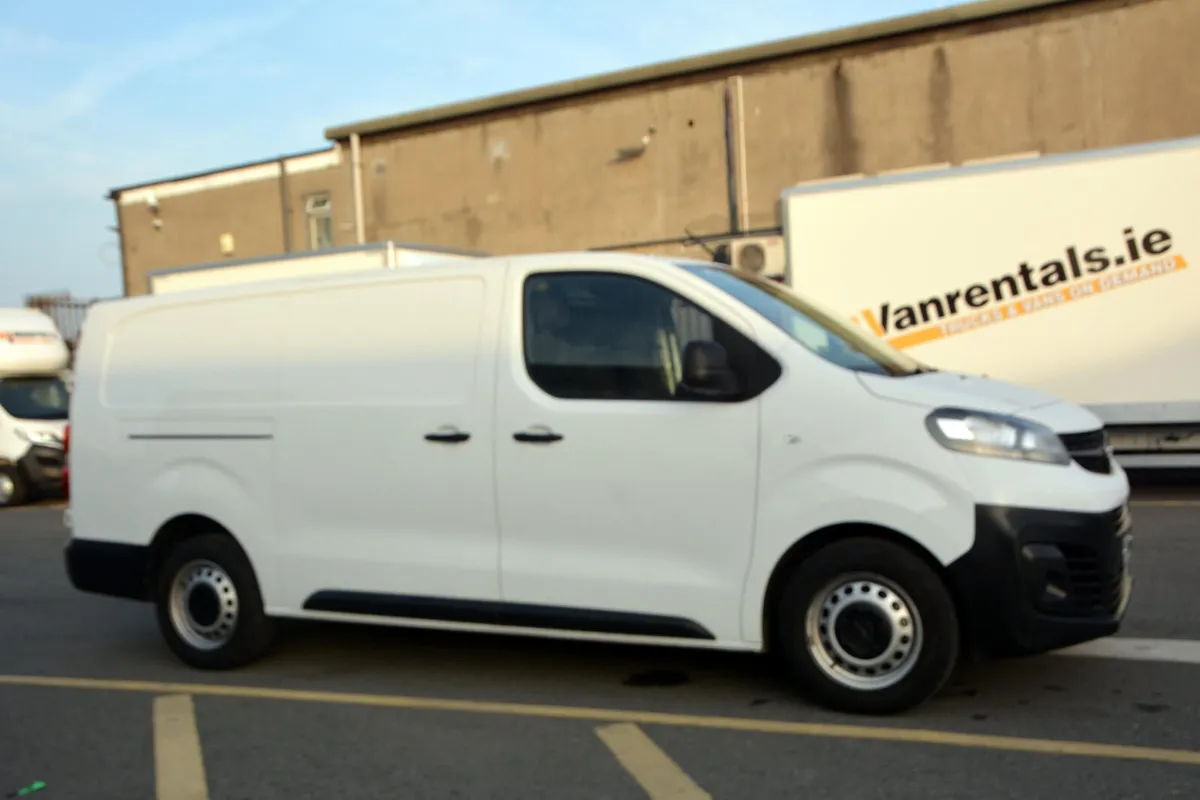 Opel Vivaro L2 Manufacturer warranty Aug 2027 - Image 2