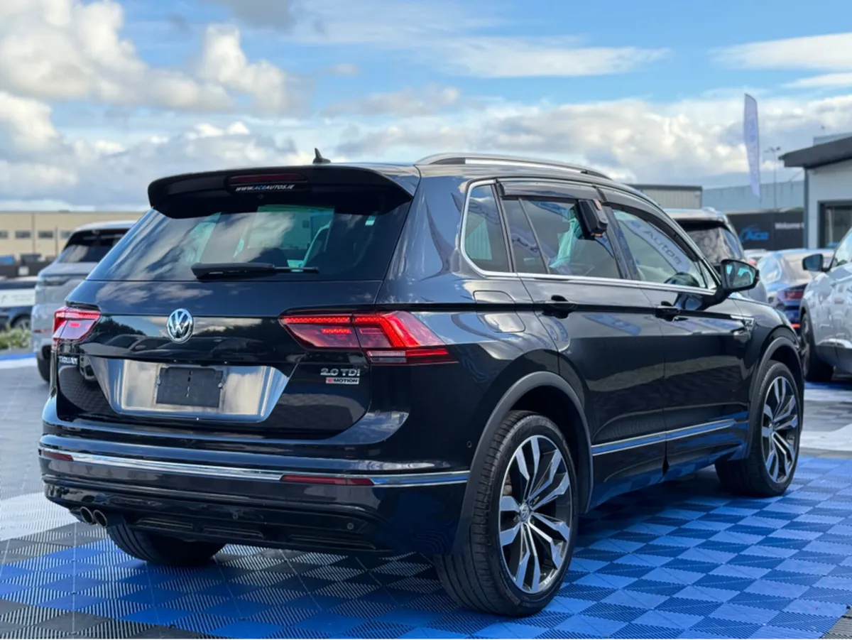 Volkswagen Tiguan R-LINE - 4WD - 2.0L DIESEL - AUT - Image 4