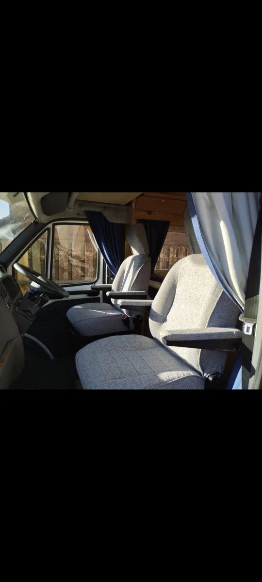 Van seats - Image 1