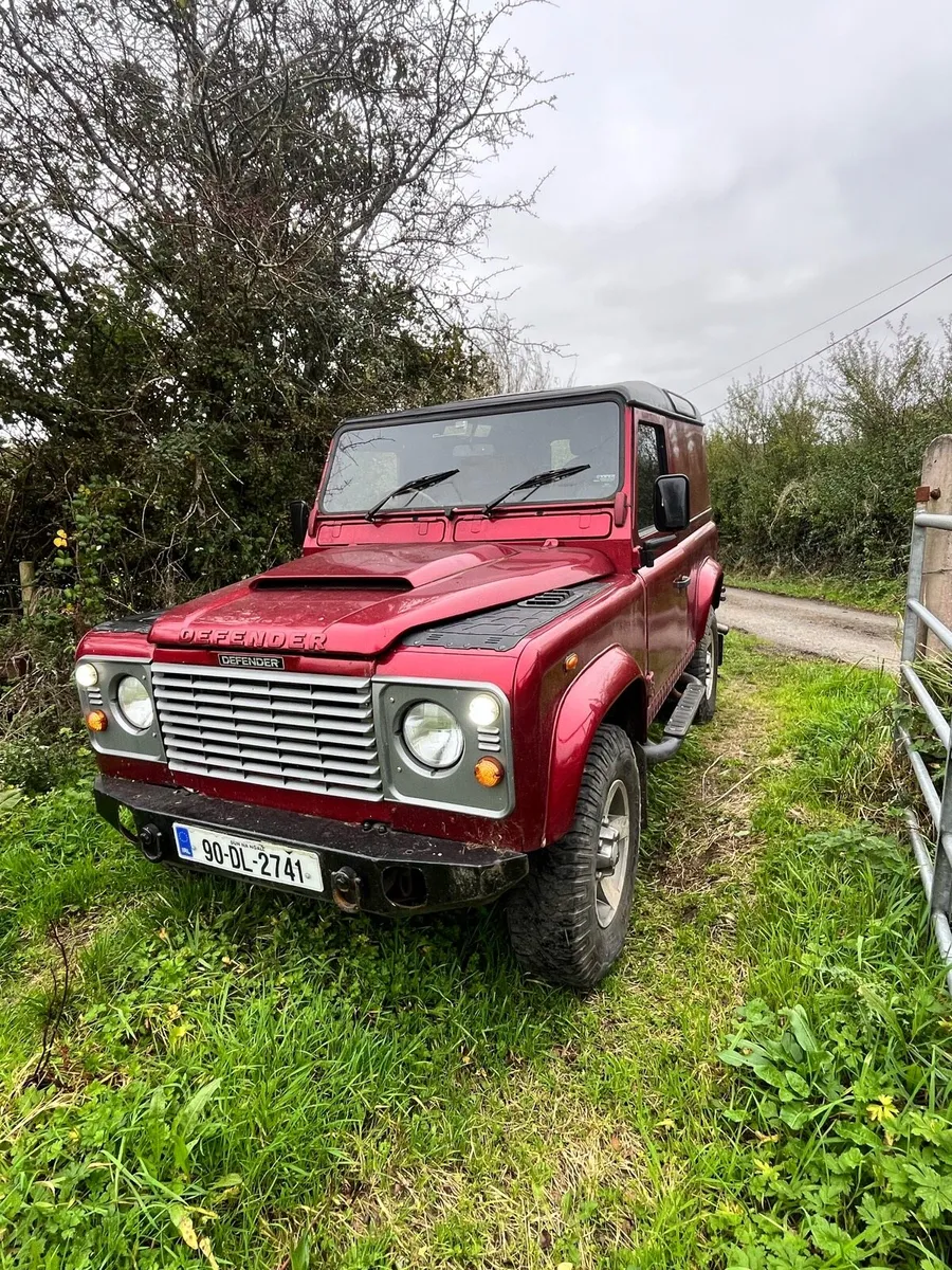 Landrover Defender - Image 2