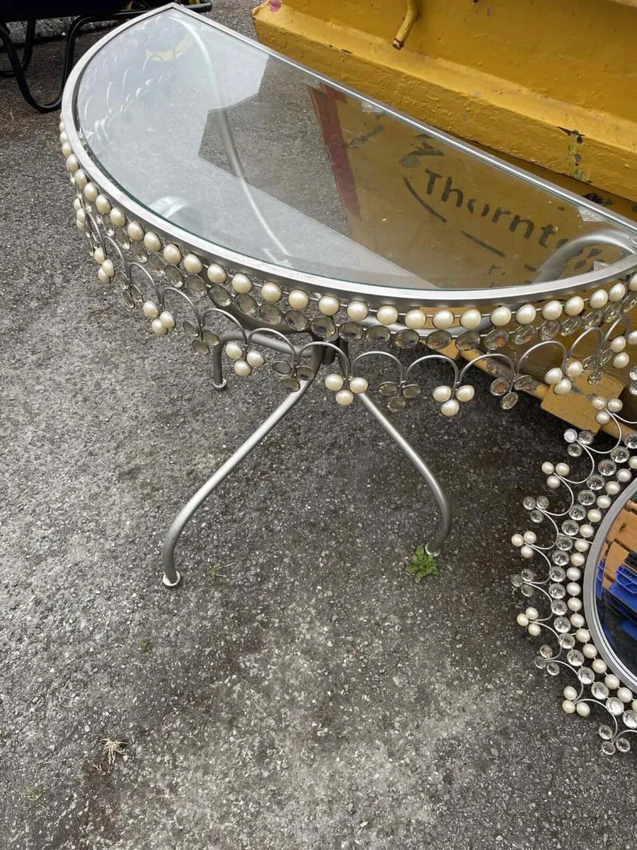 Hall table and matching mirror - Image 3