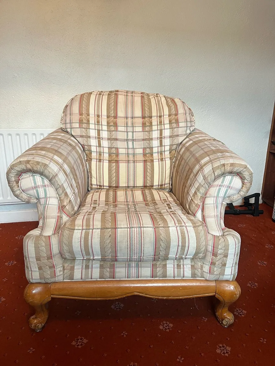 Free armchair - Image 1