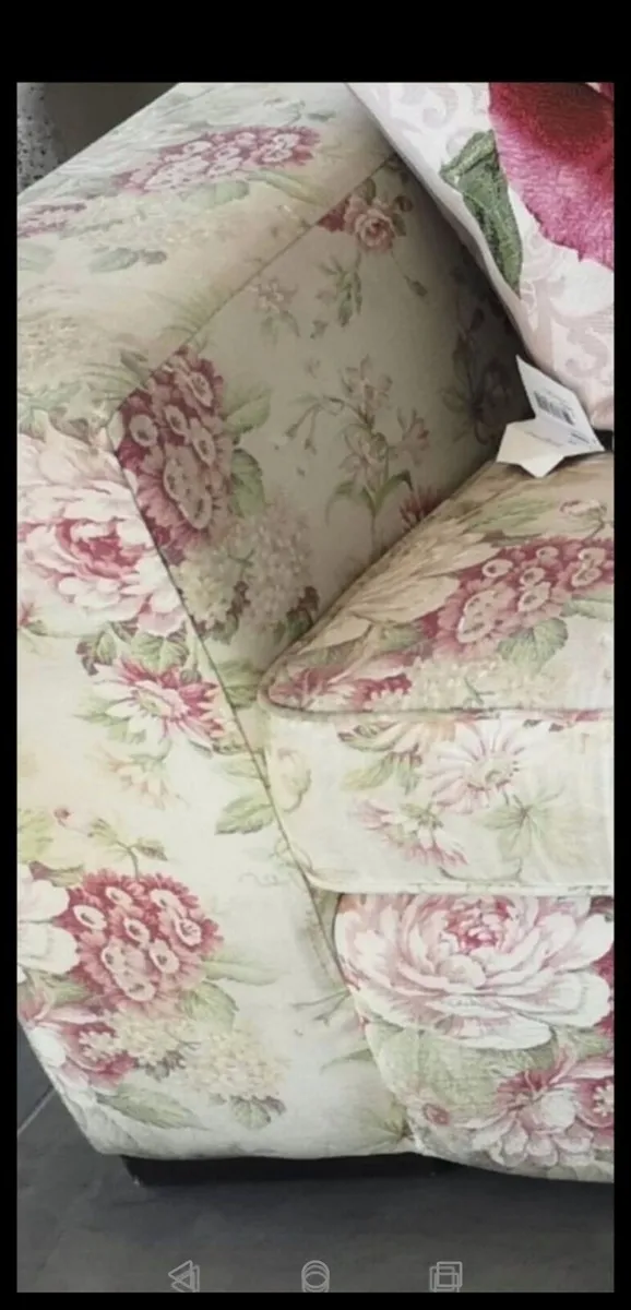 Unusual Floral Couch - Image 2