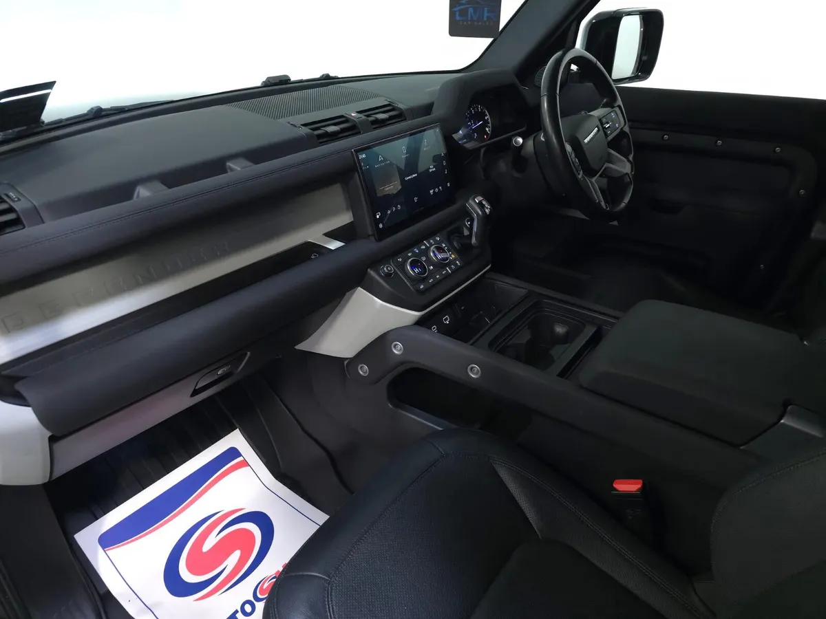 Land Rover Defender 110 3.0 D Hard Top SE D250 - Image 4