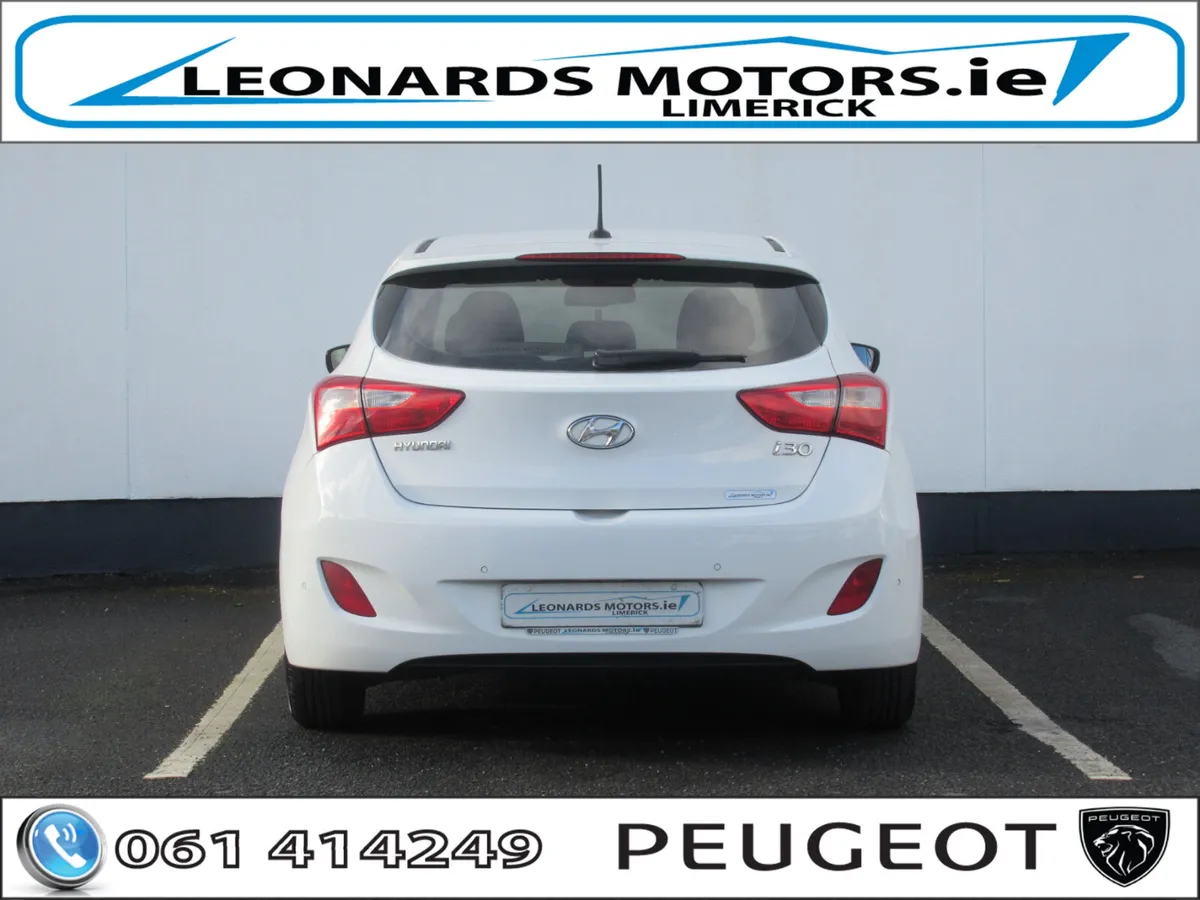 152 Hyundai i30 SE Nav 1.6D - Image 4