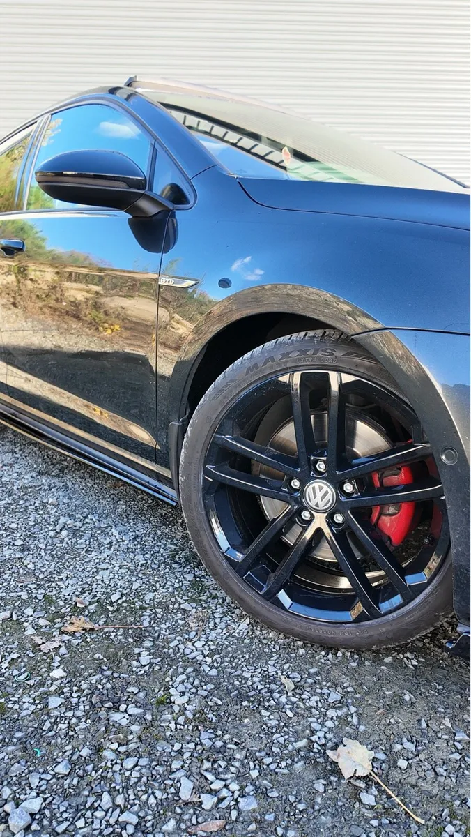 2014 Volkswagen GTD - Image 2