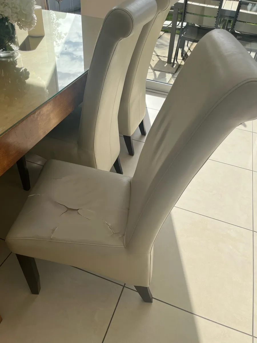 Table and 6 chairs - Image 2