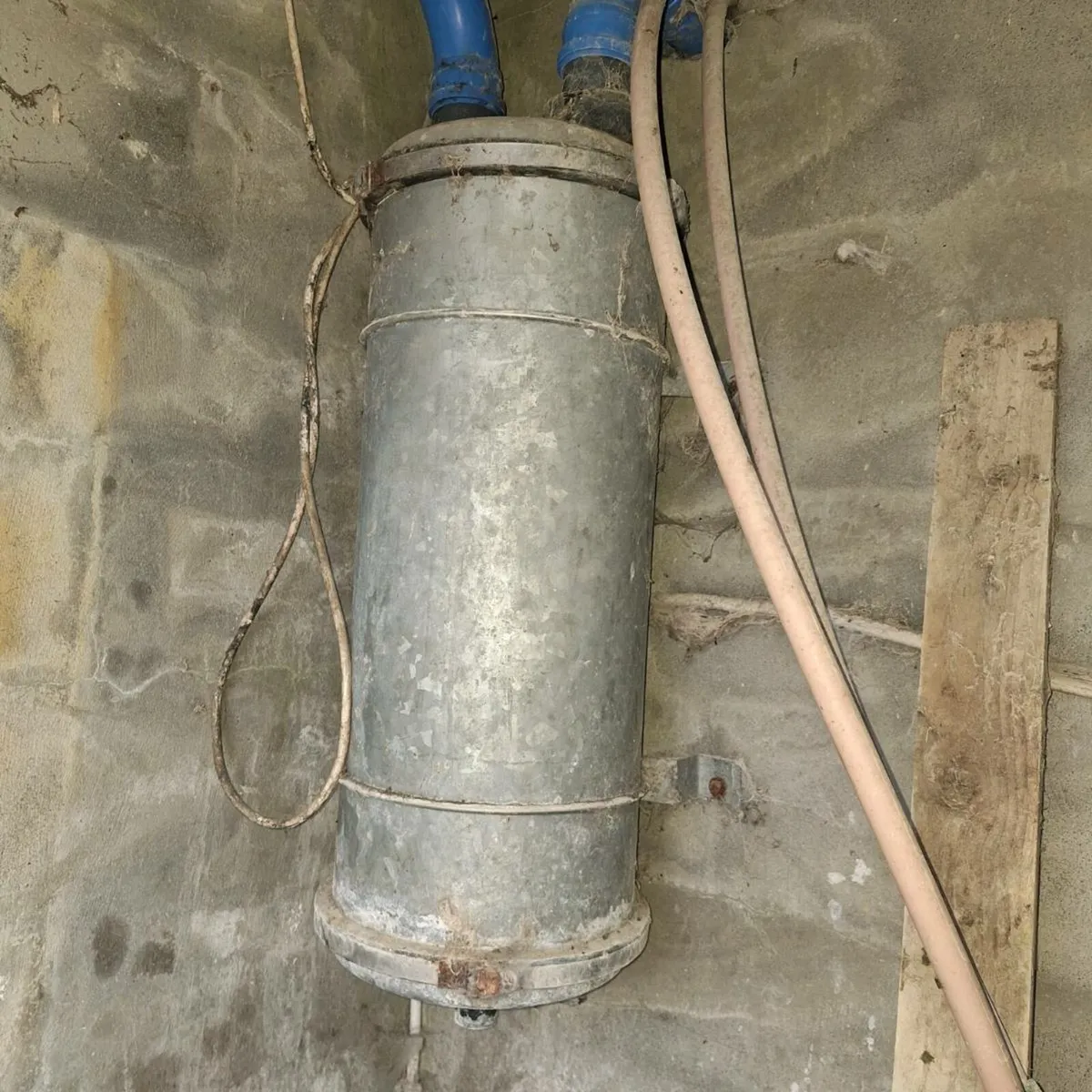 12 unit Delaval recording parlour - Image 4