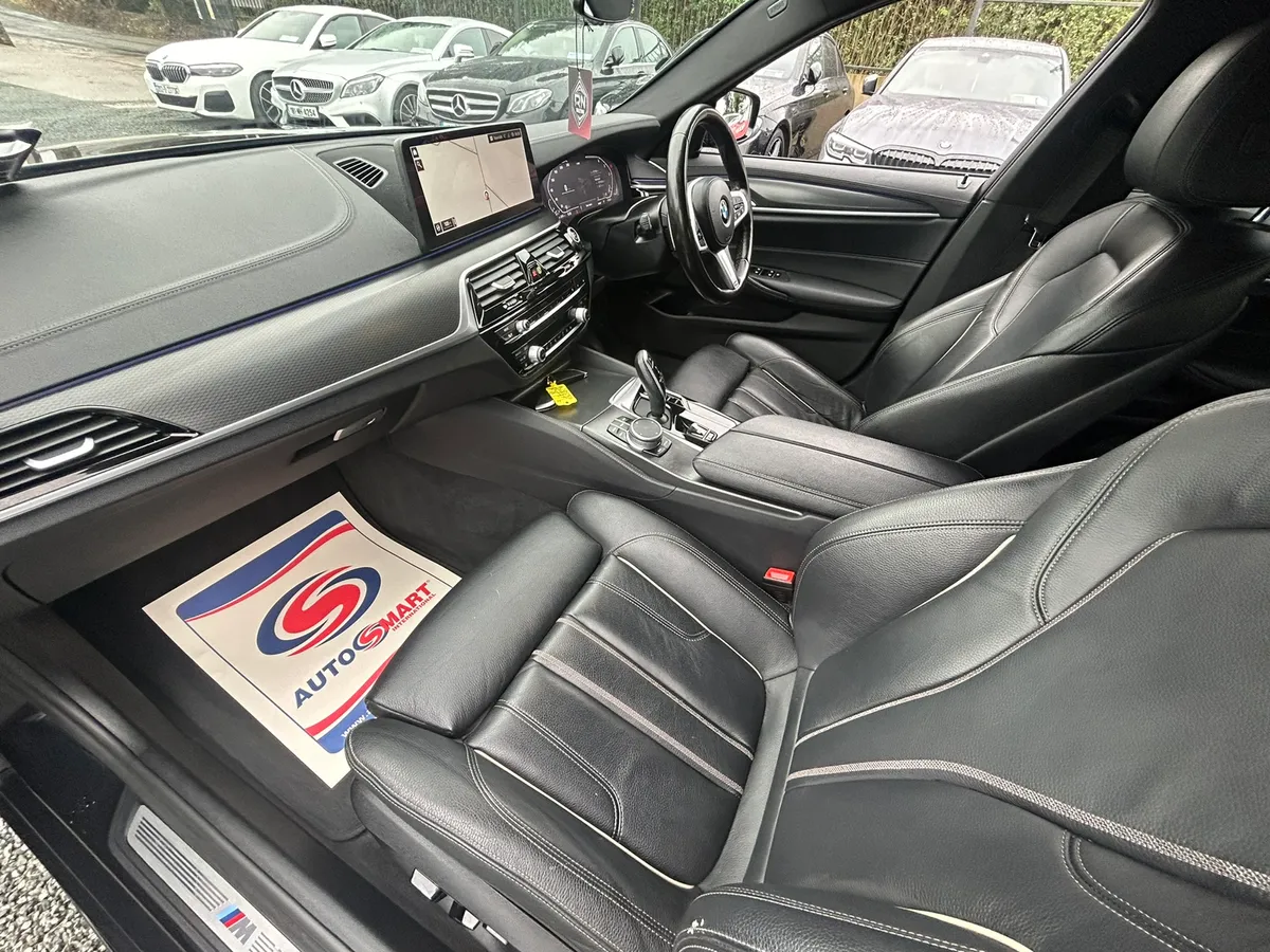 212 BMW 520D M SPORT LCI CARBON BLACK ON BLACK - Image 3