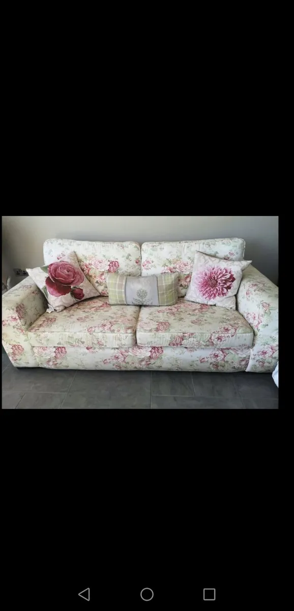 Unusual Floral Couch - Image 1