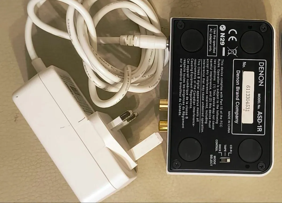 Denon ASD-1R iPod control dock - Image 4