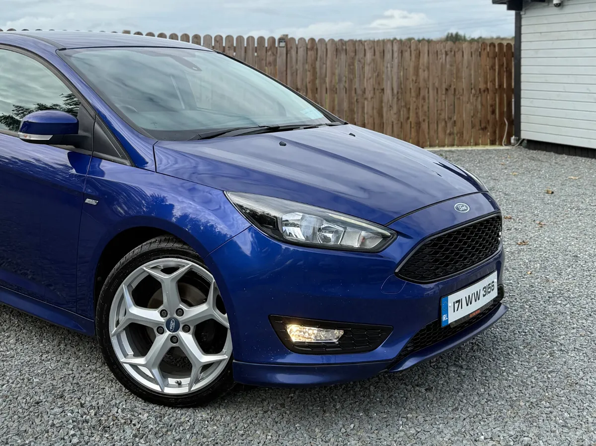 FORD FOCUS ST-LINE 2017 - Image 4