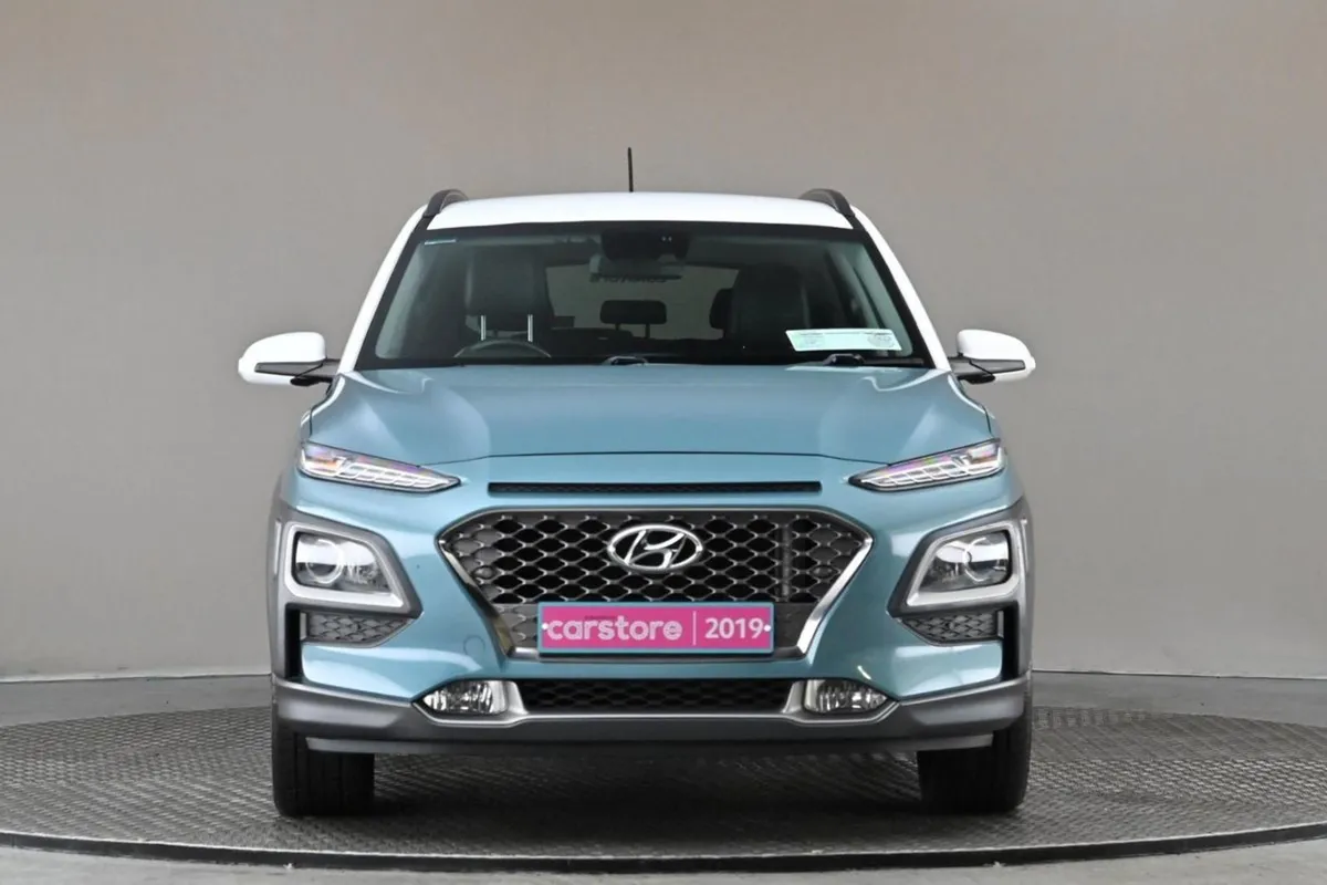 Hyundai Kona 1.0 6spd Kauai 2WD Premium  bitone R - Image 2