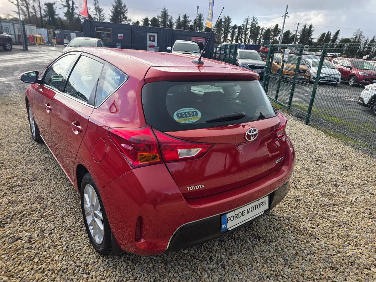 Toyota Auris 2015 - Image 3