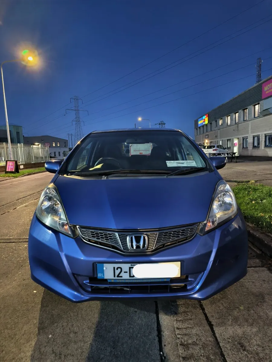 Automatic Honda Fit 2012 low km NCT/TAX 07/26 - Image 2
