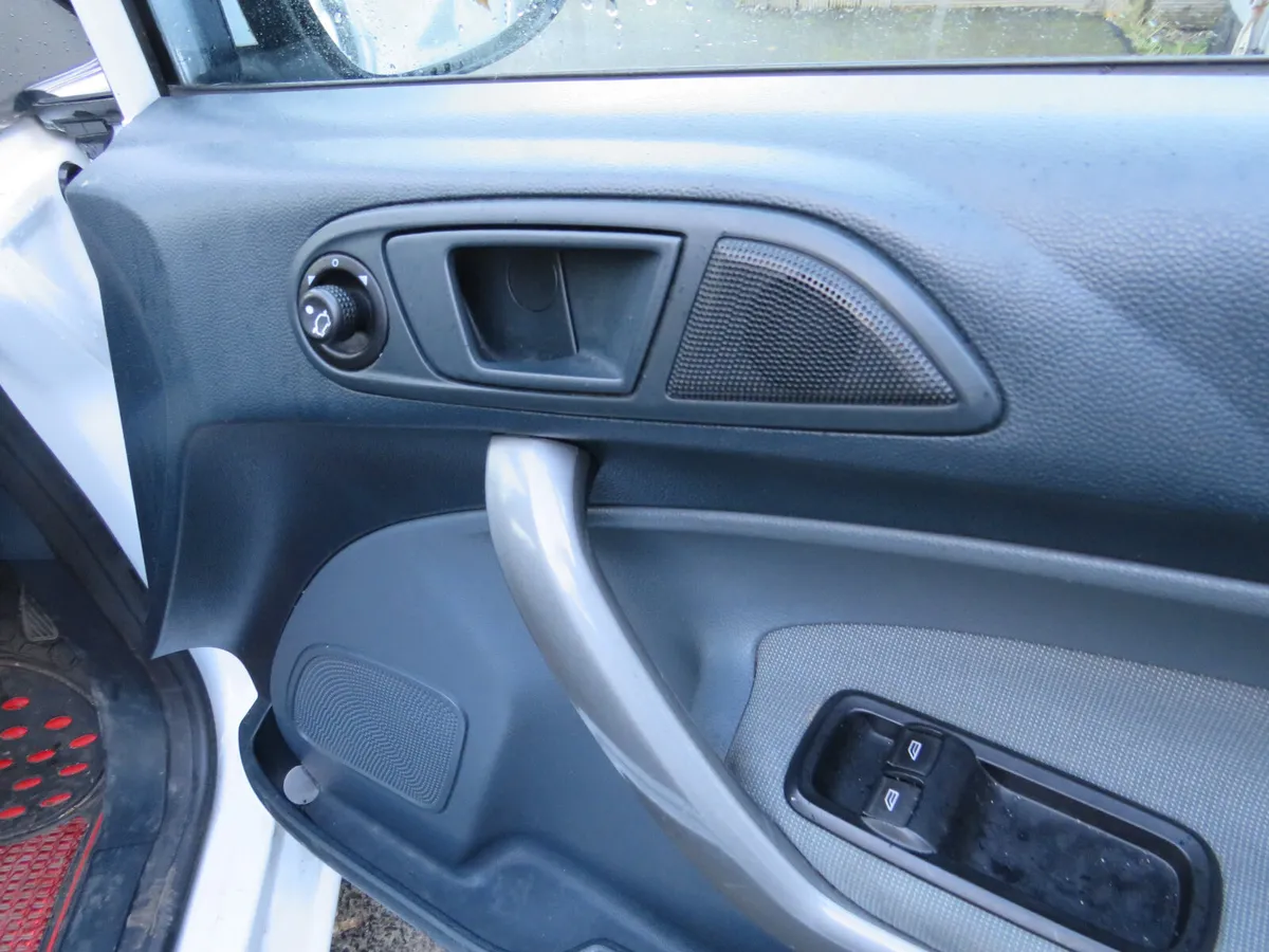 FORD FIESTA DIESEL DRIVING OR PARTS - Image 2