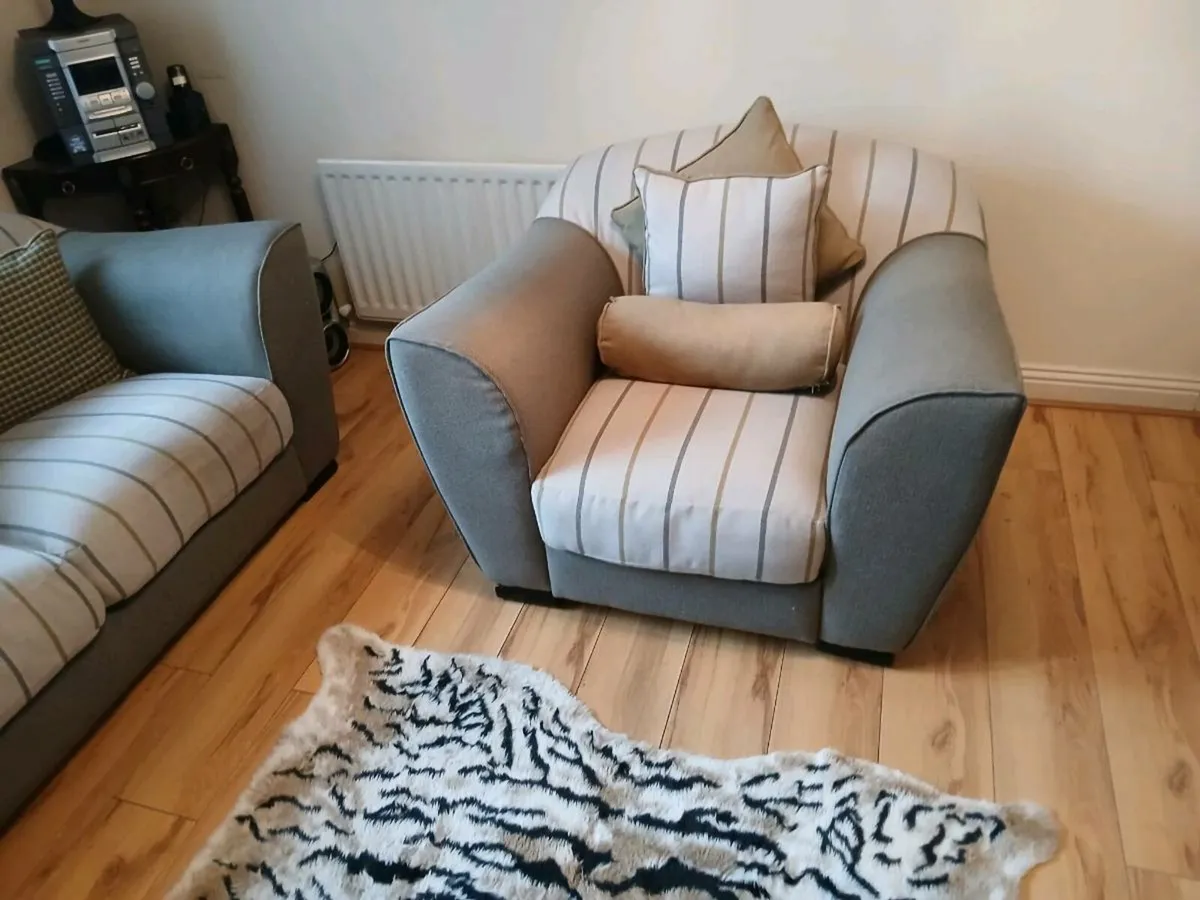 2 + 1 Sofa including cushions - Image 4