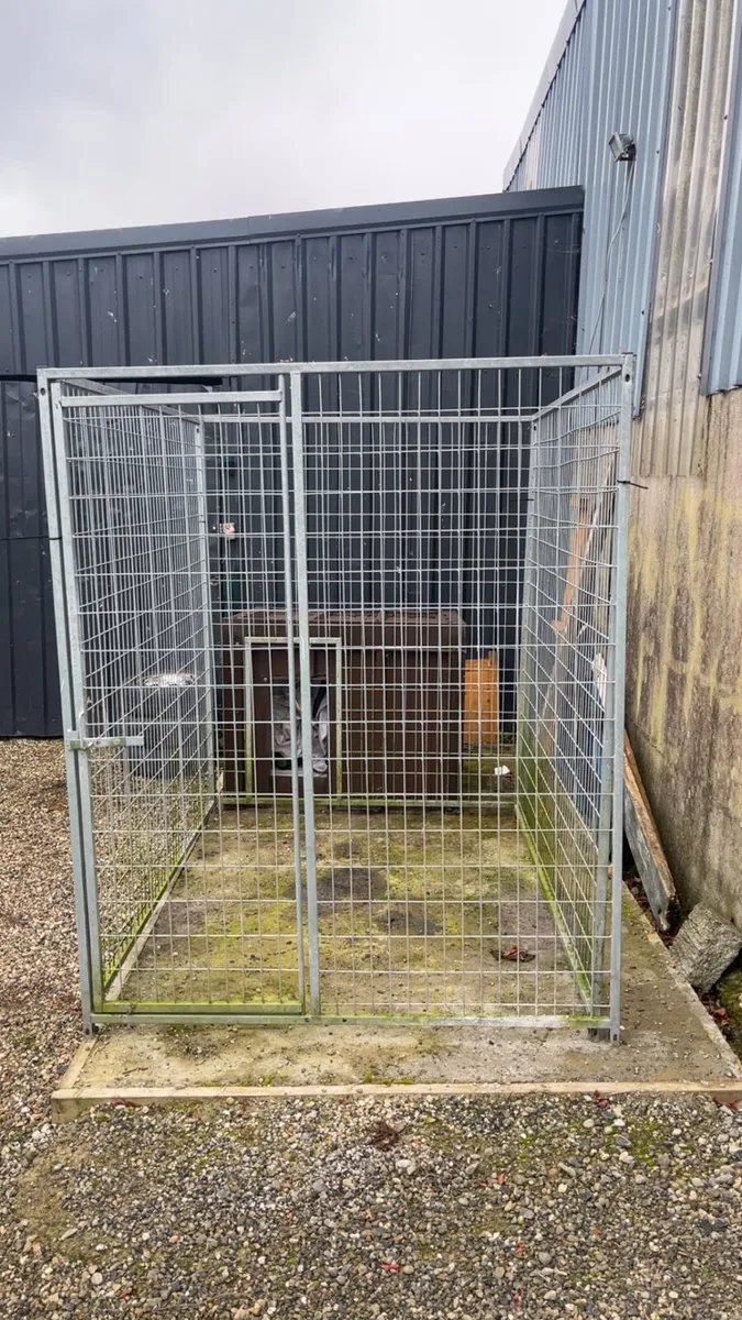 Dog Kennel and Run - Image 1