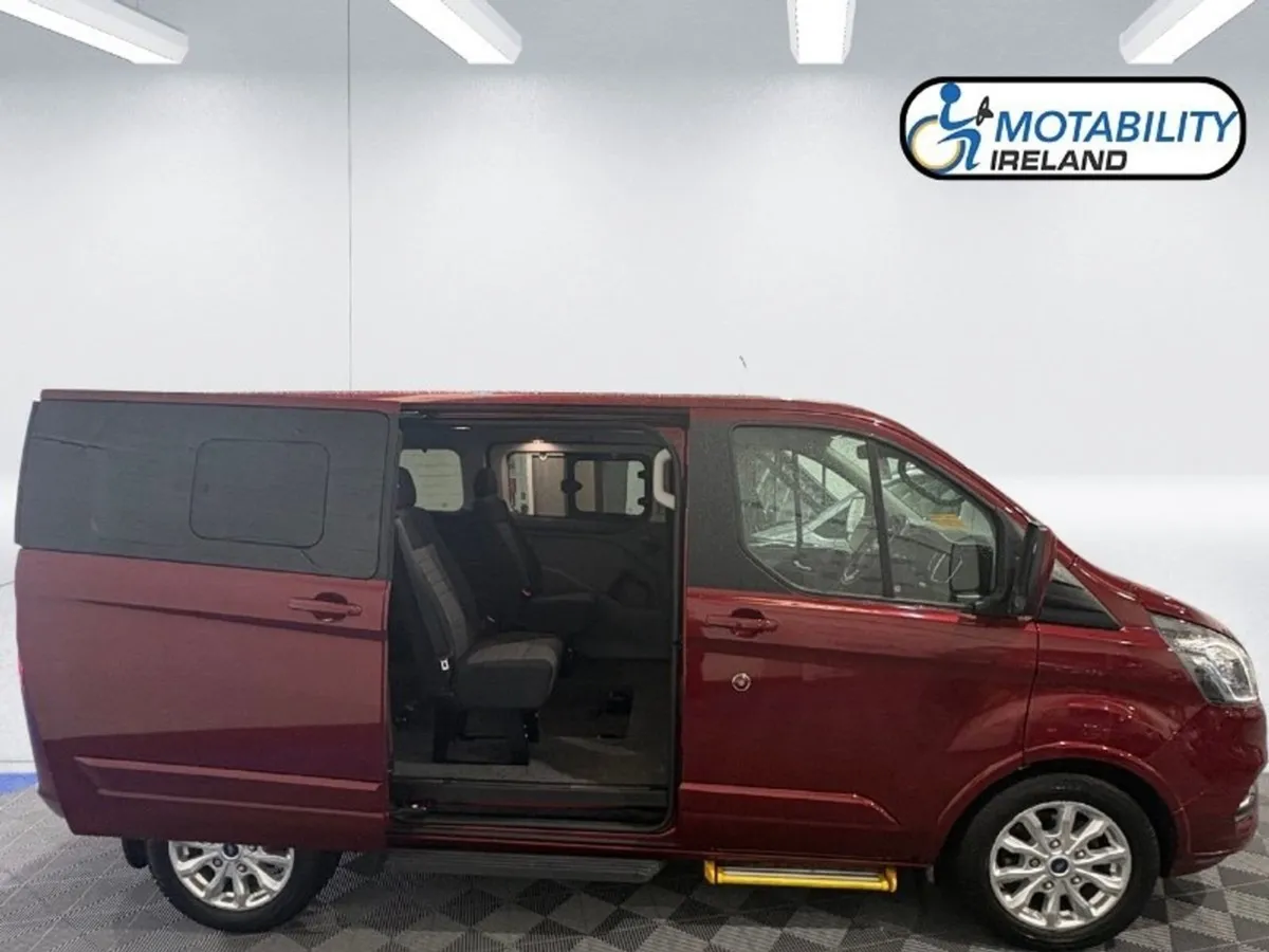 Ford Tourneo Wheelchair Accessible - Image 4