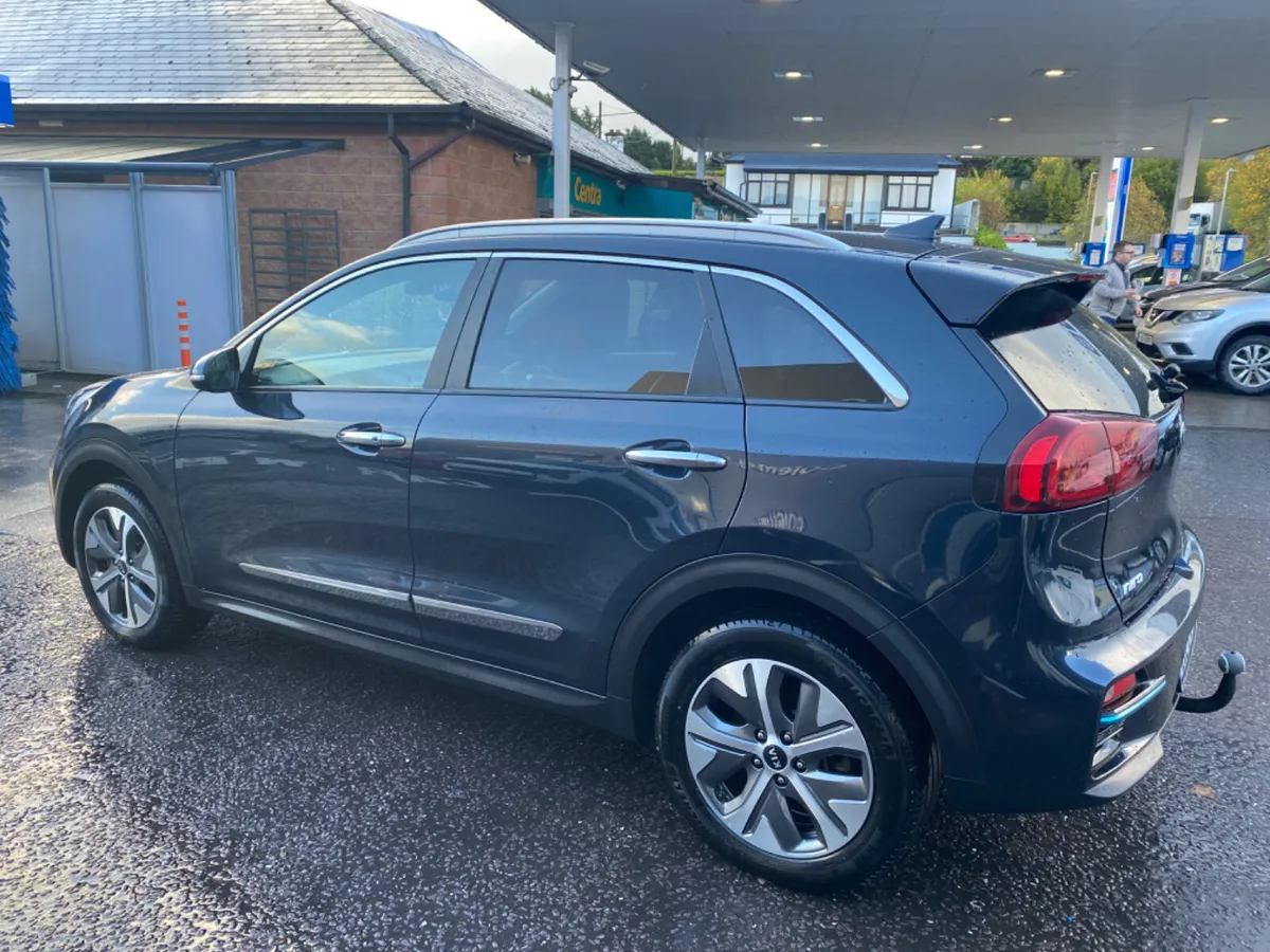 Kia E-Niro EV Long Range 2020 (202) - Image 4