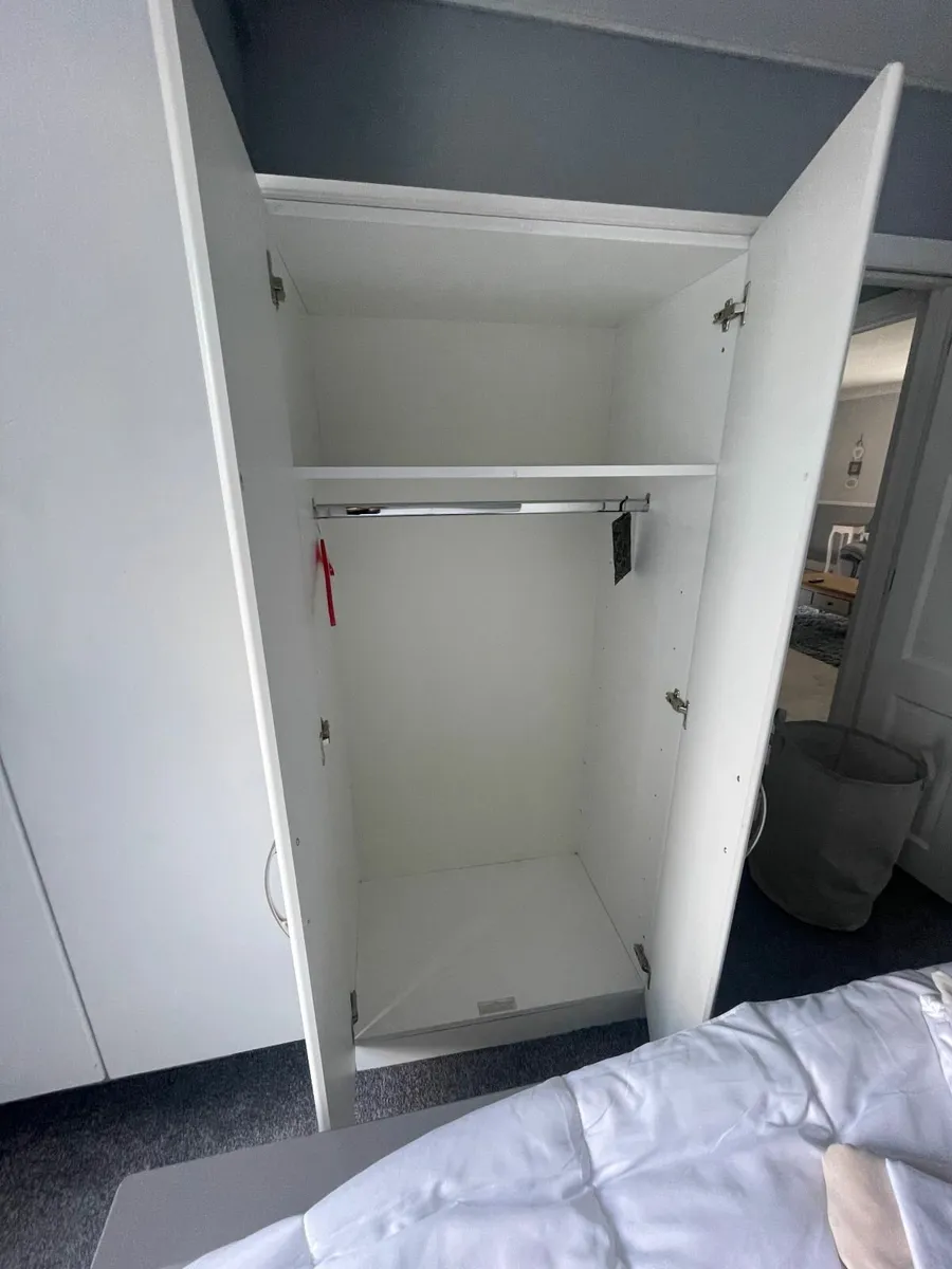 White wardrobe perfect condition  182H x80W x54D - Image 1