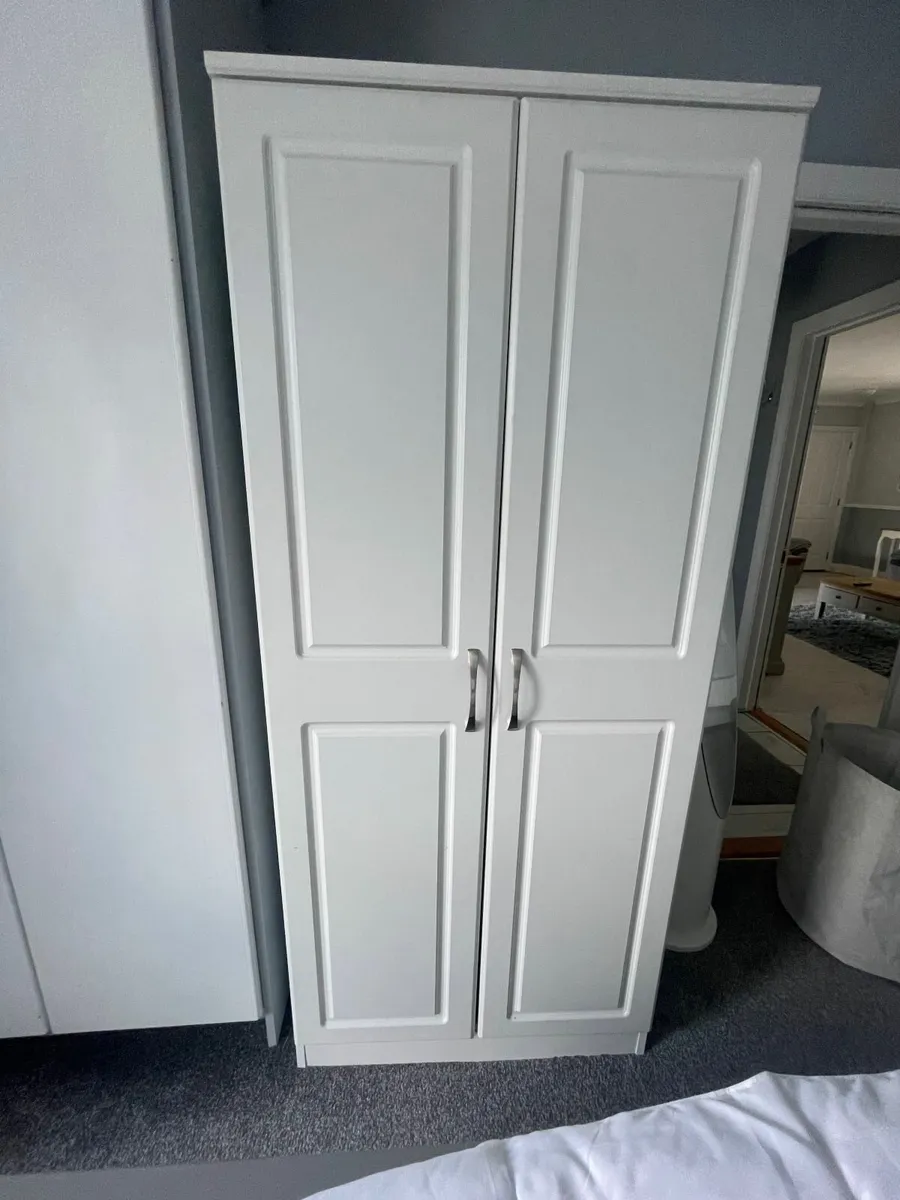 White wardrobe perfect condition  182H x80W x54D - Image 2