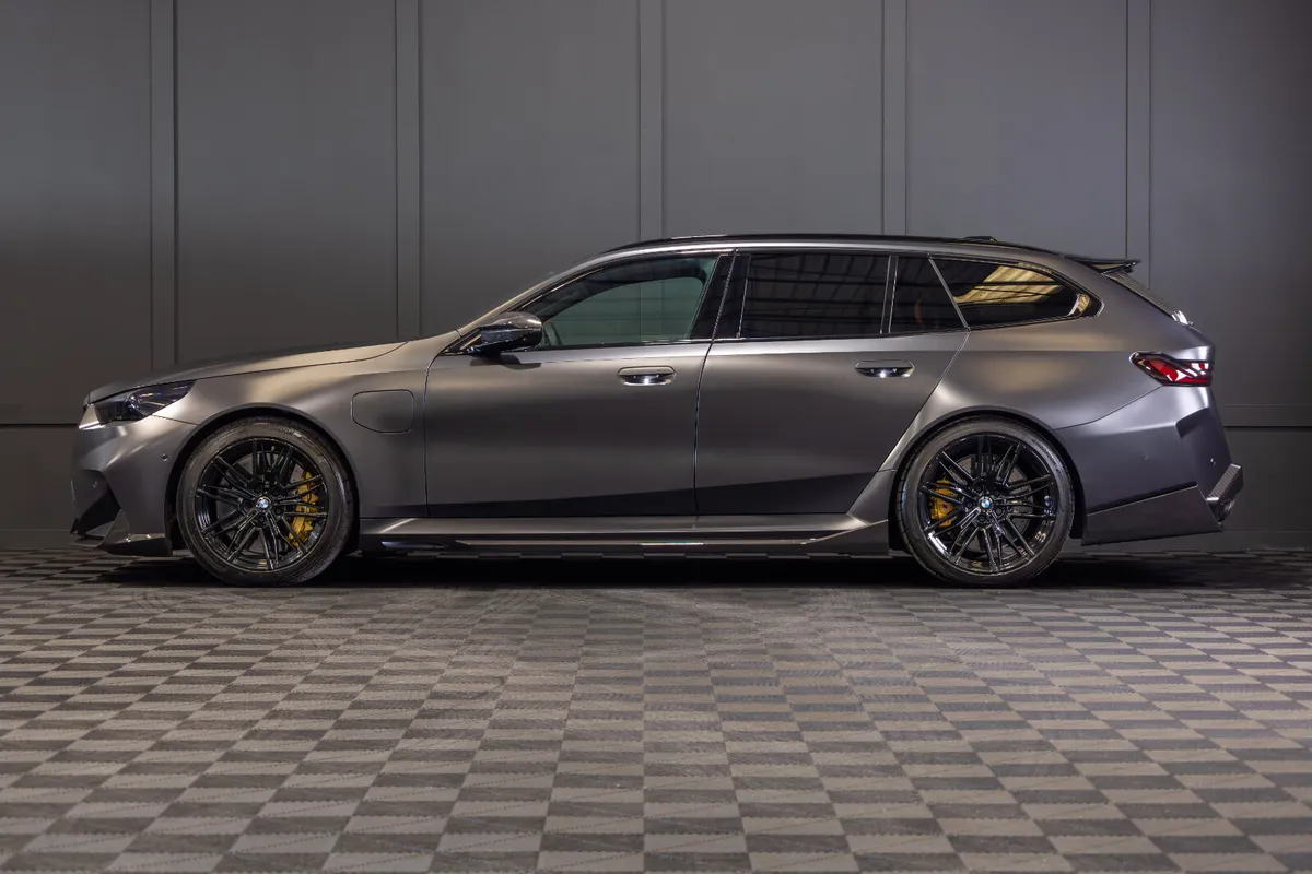 2025 BMW M5 Touring Ultimate Pack (G99) - Image 3