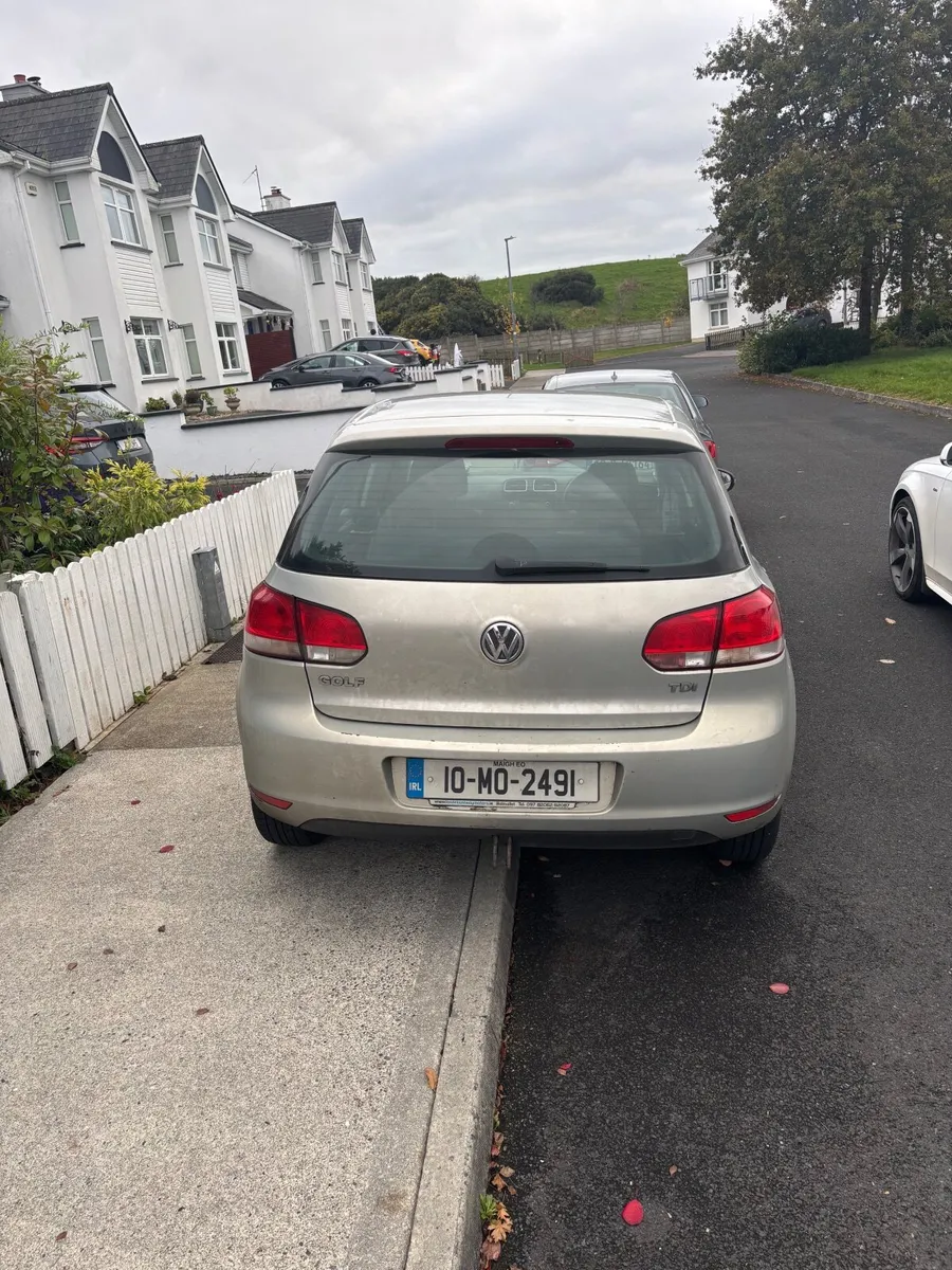 Volkswagen Golf 2010 FOR PARTS - Image 3